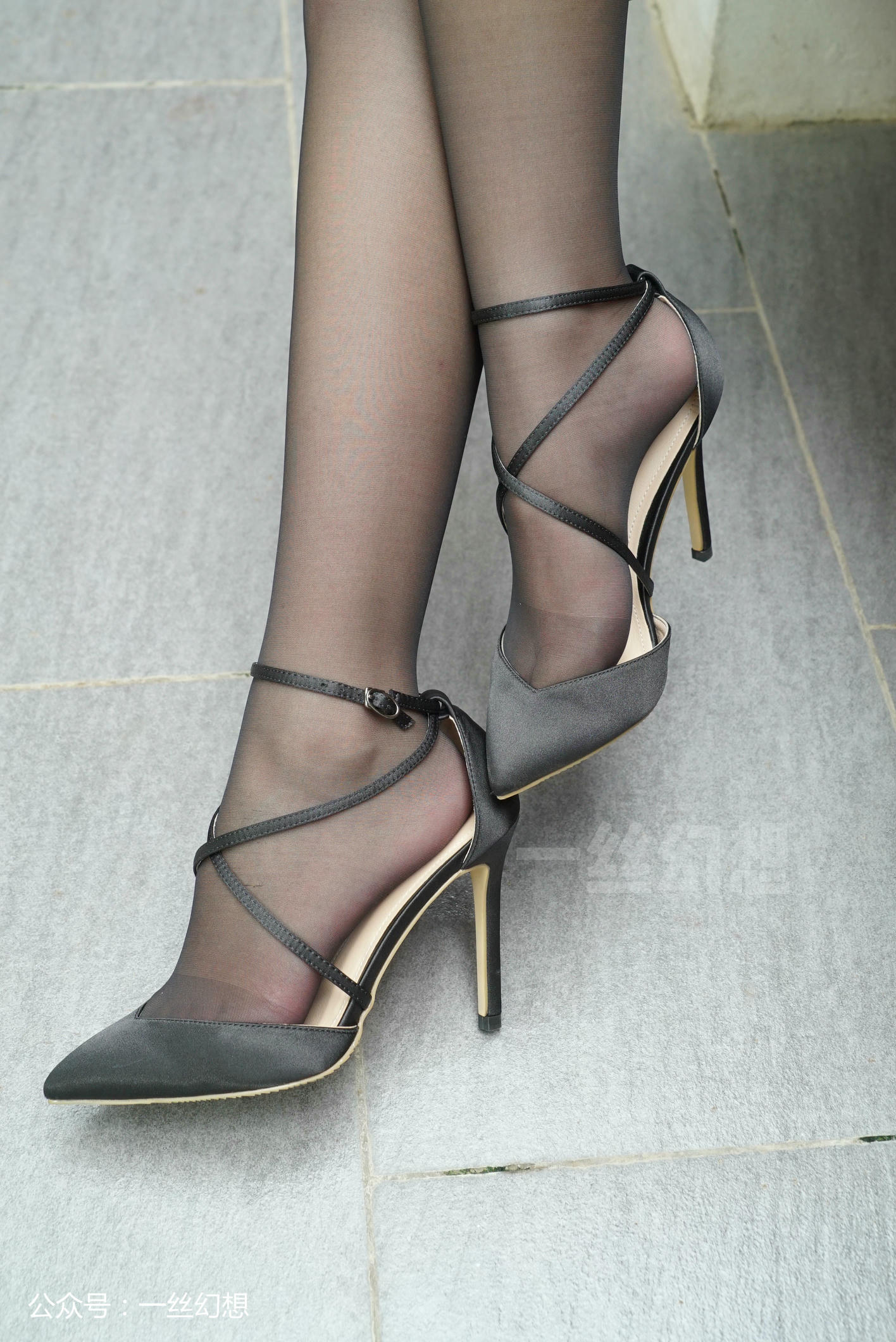 高丝女子图鉴 袜小喵×一丝幻想 NZ001 小北 [60P+65MB]_第3集