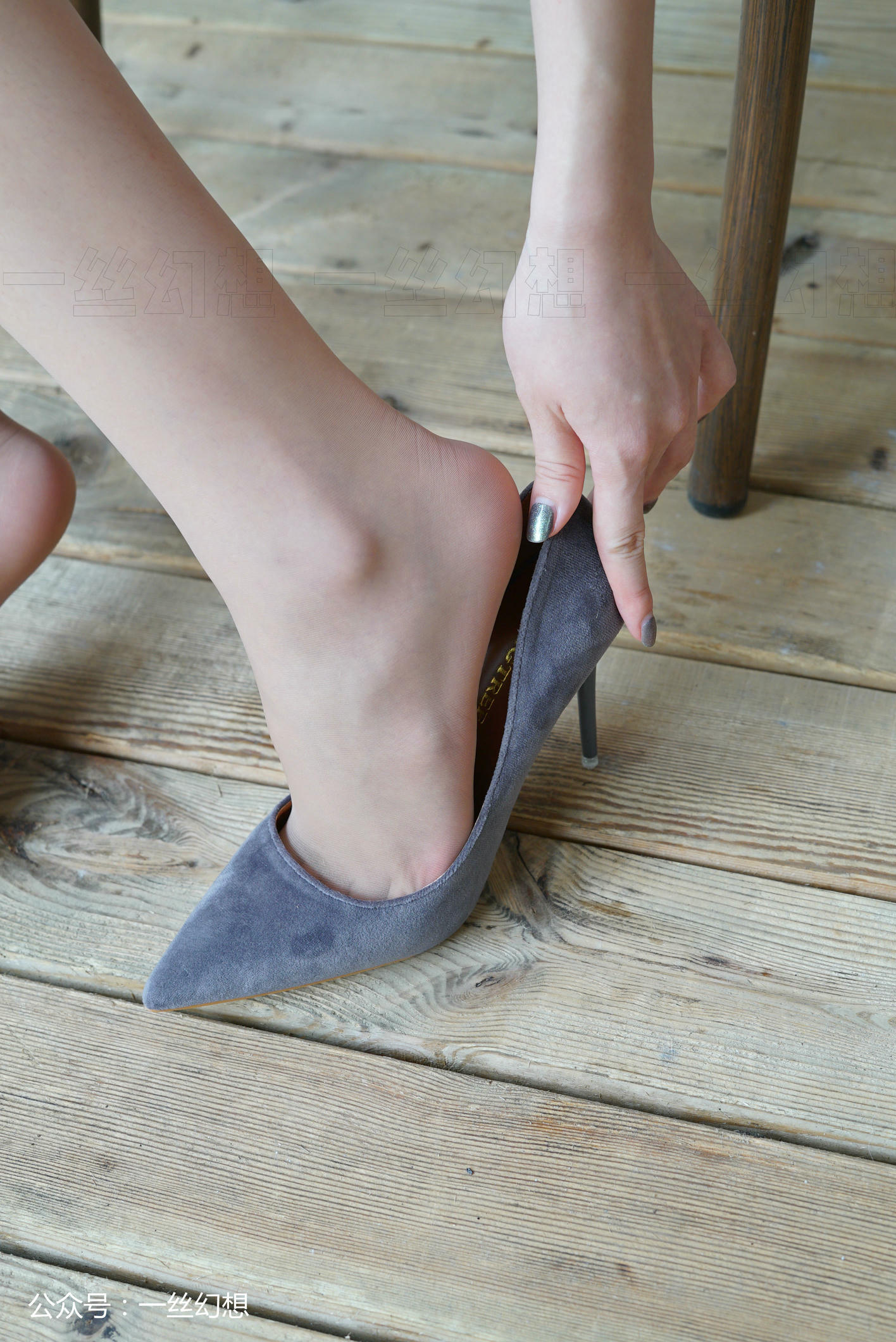 高丝女子图鉴 袜小喵×一丝幻想 NZ004 茜茜[85P+89.8MB]_第3集