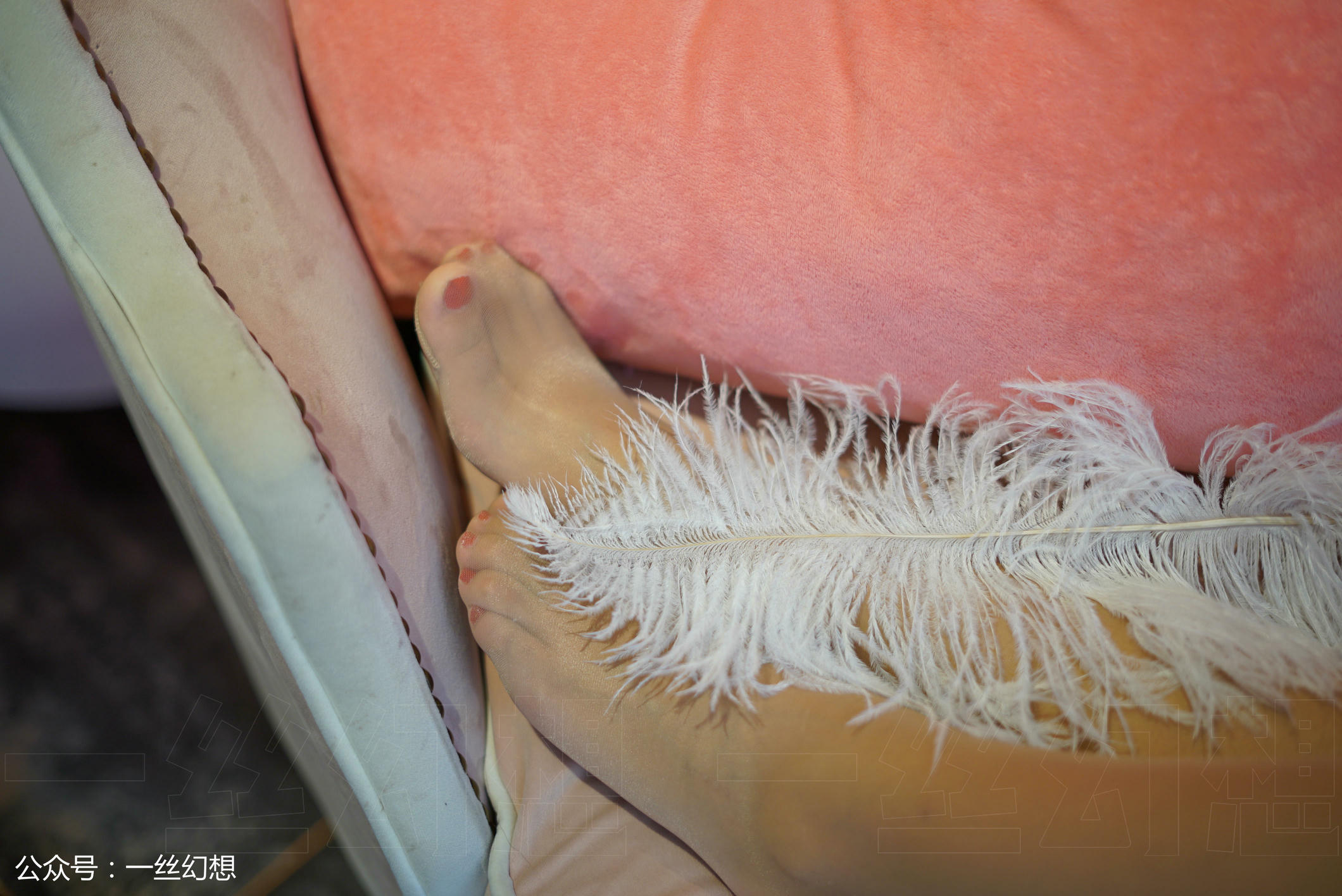 高丝女子图鉴 袜小喵×一丝幻想 NZ005 糖糖[59P+46.4MB]_第2集