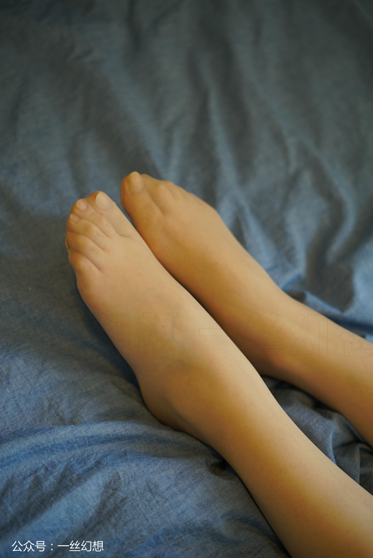 高丝女子图鉴 袜小喵×一丝幻想 NZ008 ViVi[59P+44MB]_第1集