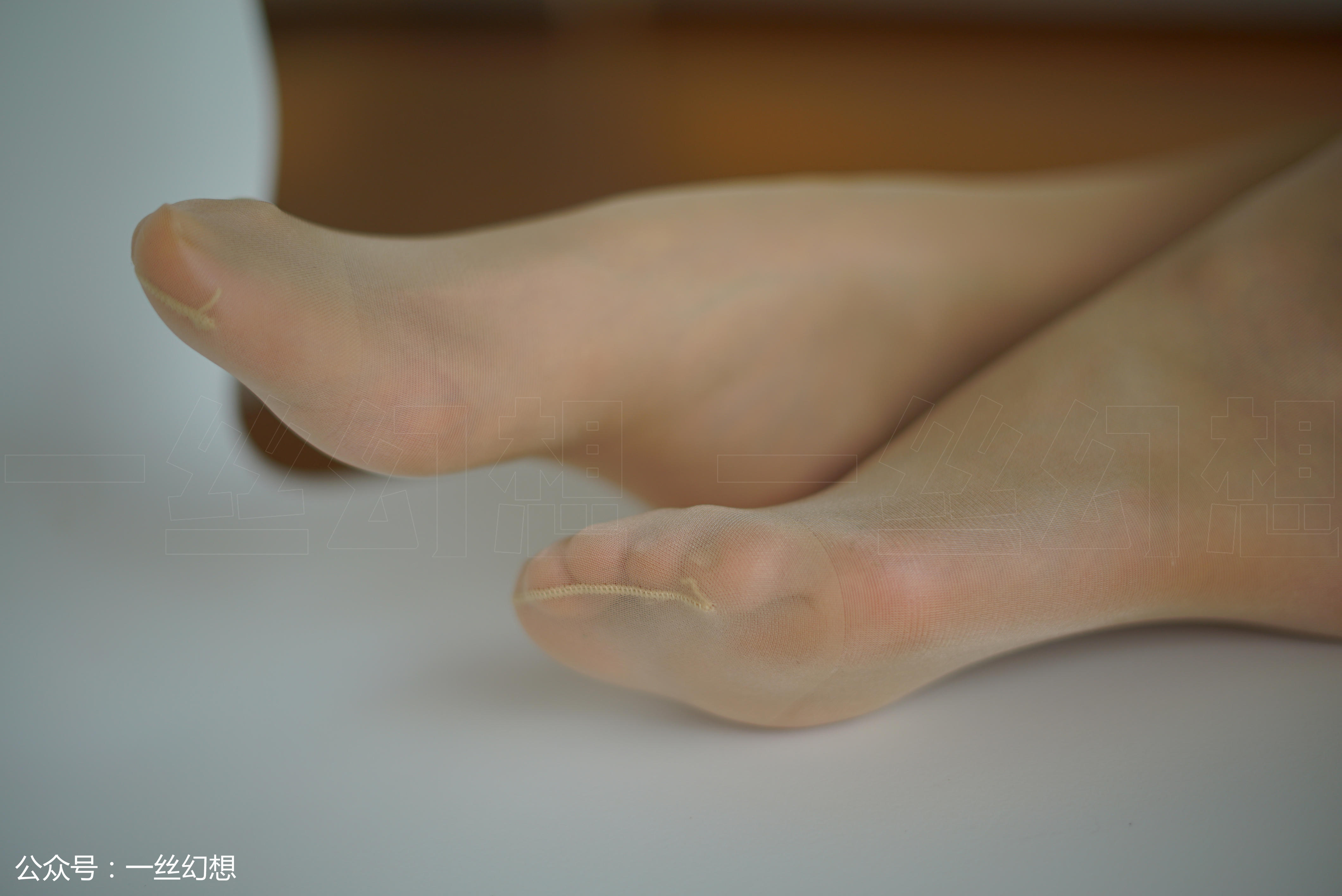 高丝女子图鉴 袜小喵×一丝幻想 NZ014 茜茜[59P+43MB]_第3集