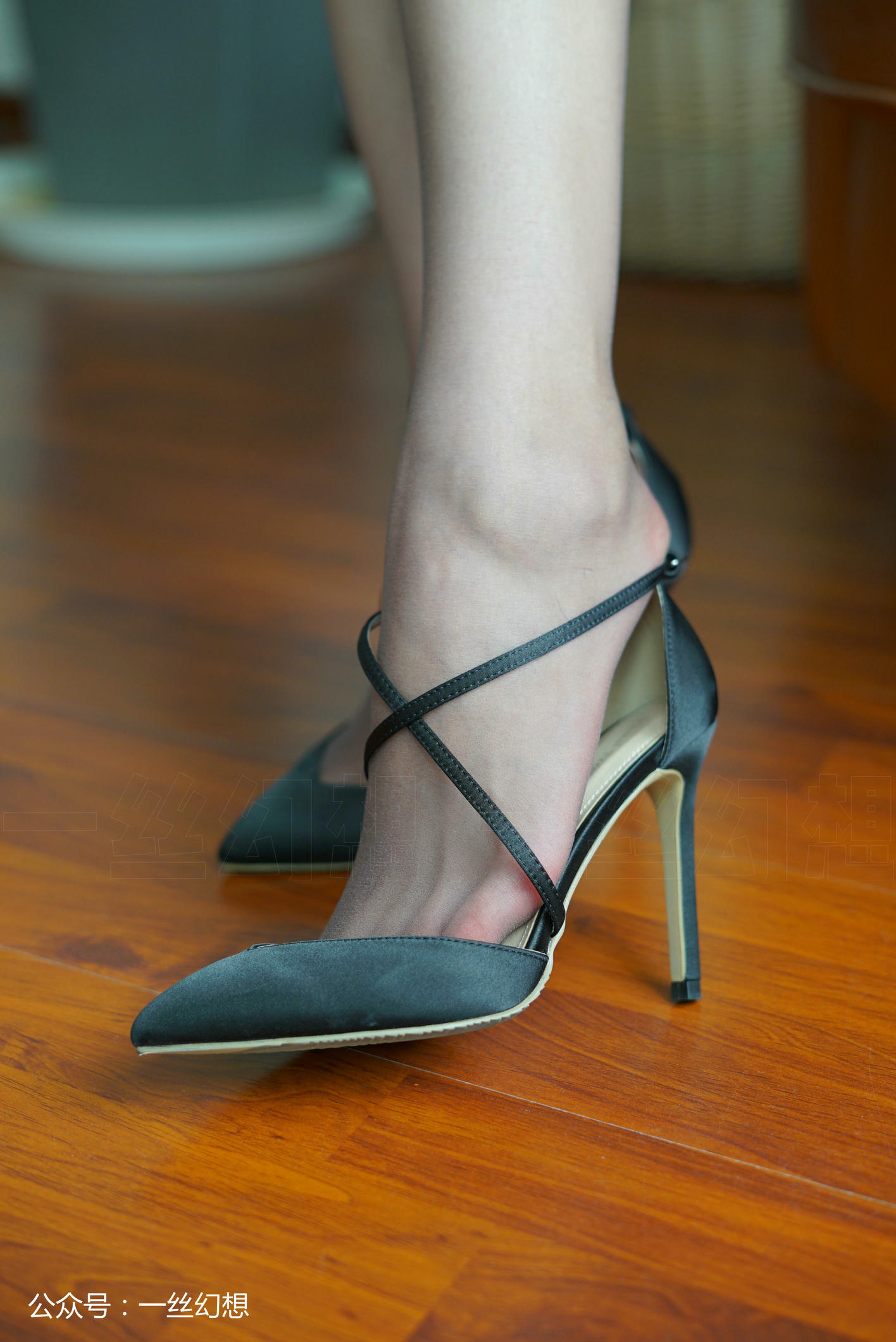 高丝女子图鉴 袜小喵×一丝幻想 NZ016 茜茜[59P+47MB]_第3集