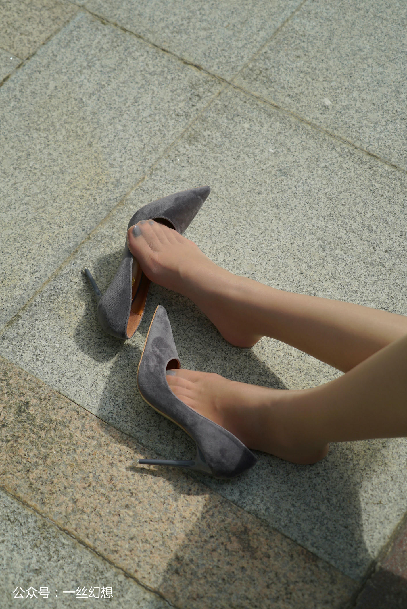 高丝女子图鉴 袜小喵×一丝幻想 NZ018 茜茜[59P+67.9MB]_第3集