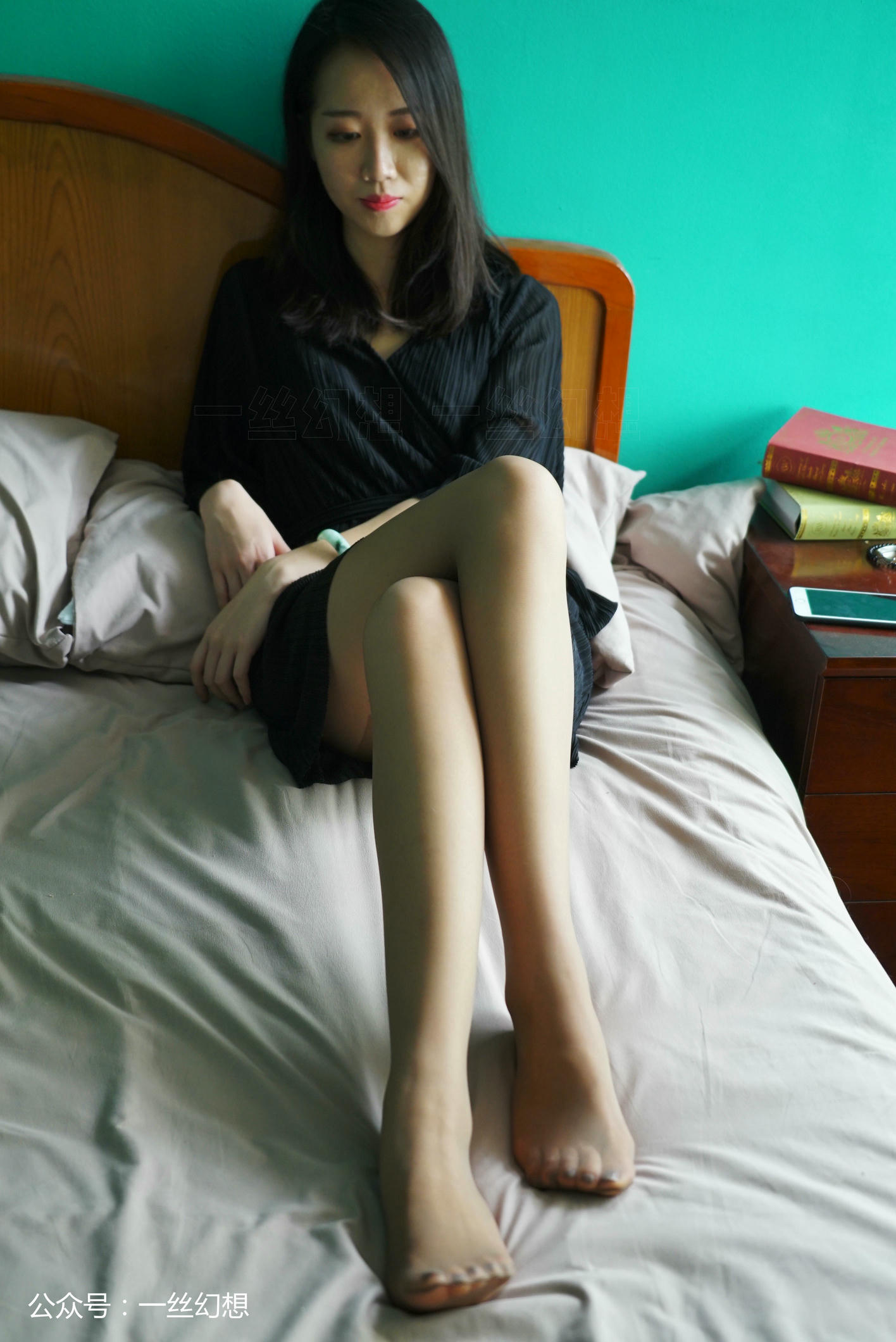 高丝女子图鉴 袜小喵×一丝幻想 NZ024 茜茜 [59P+50.2MB]_第3集