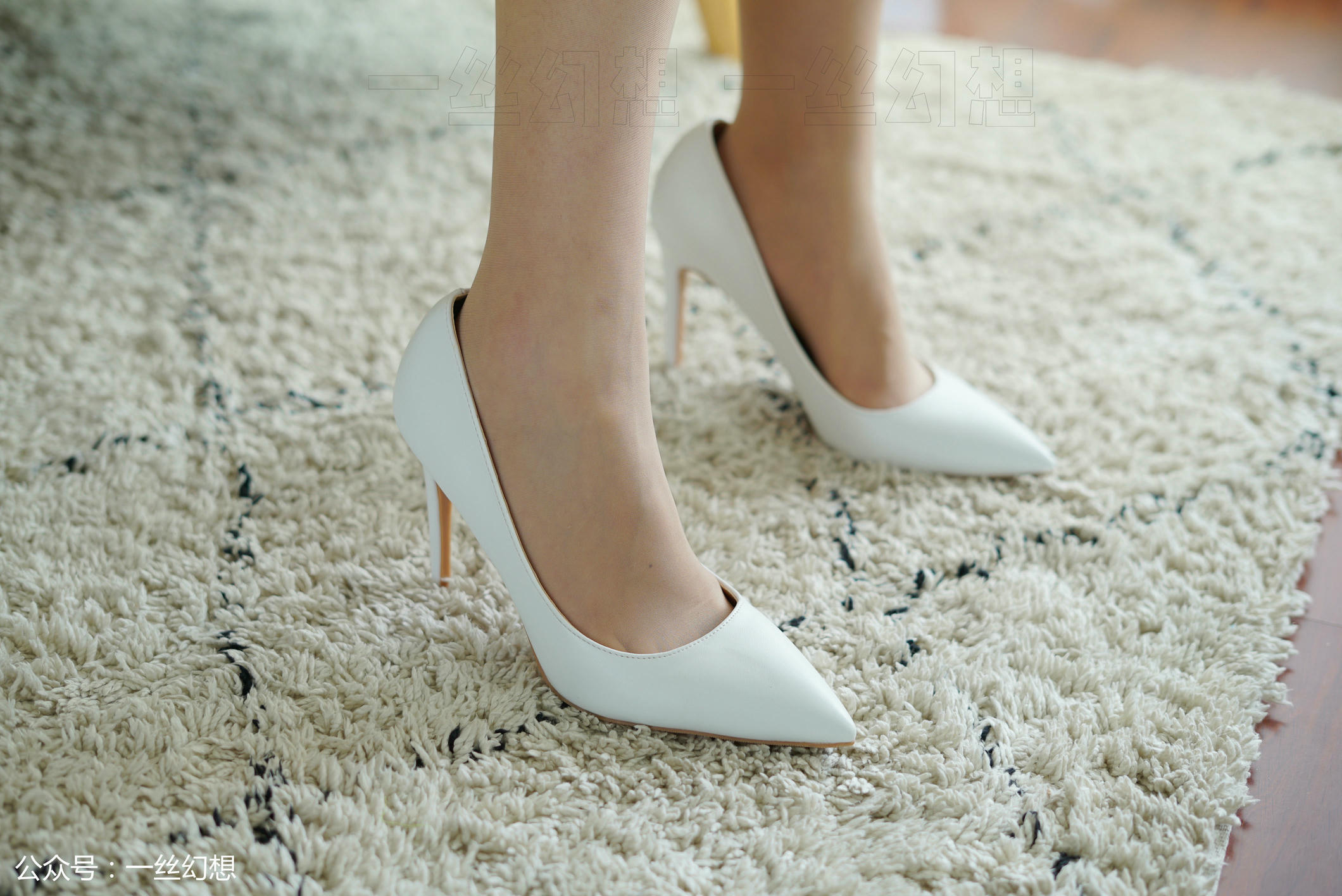 高丝女子图鉴 袜小喵×一丝幻想 NZ025 格格 [59P+52MB]_第1集