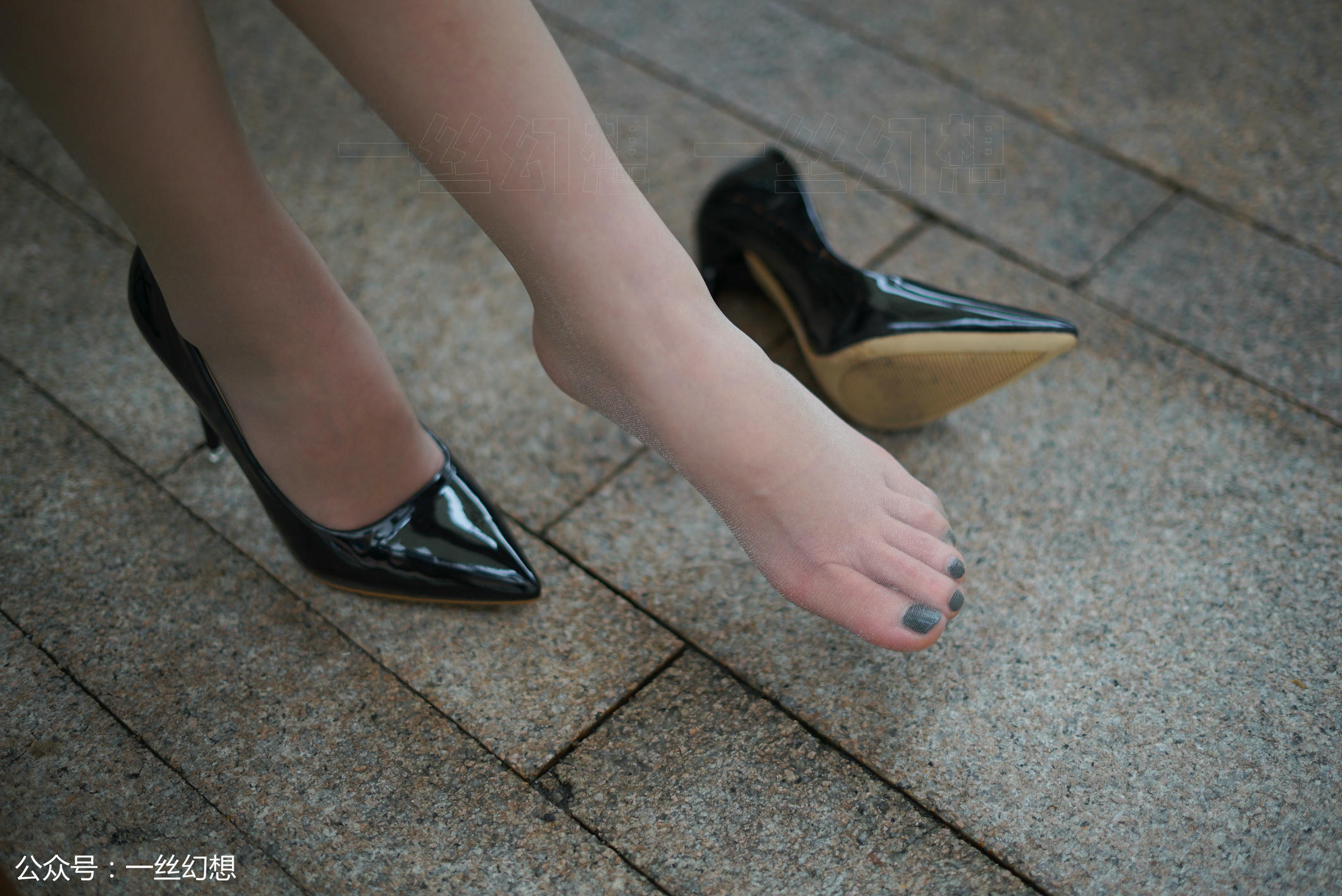 高丝女子图鉴 袜小喵×一丝幻想 NZ032 茜茜 [59P+75MB]_第2集