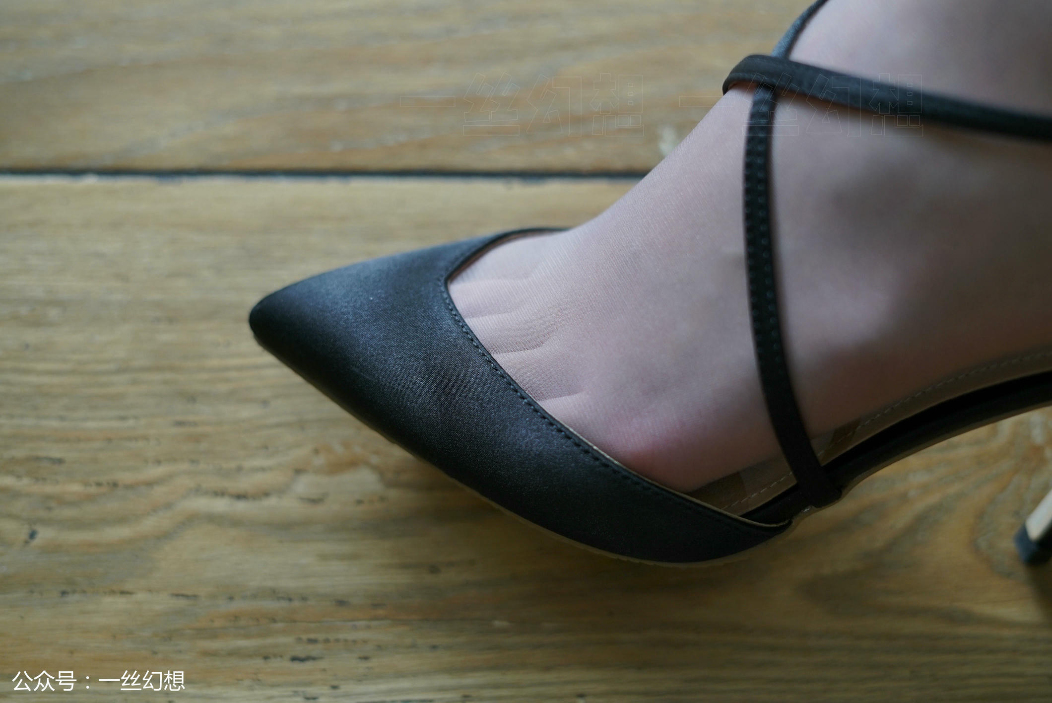 高丝女子图鉴 袜小喵×一丝幻想 NZ034 茜茜 [59P+59MB]_第1集