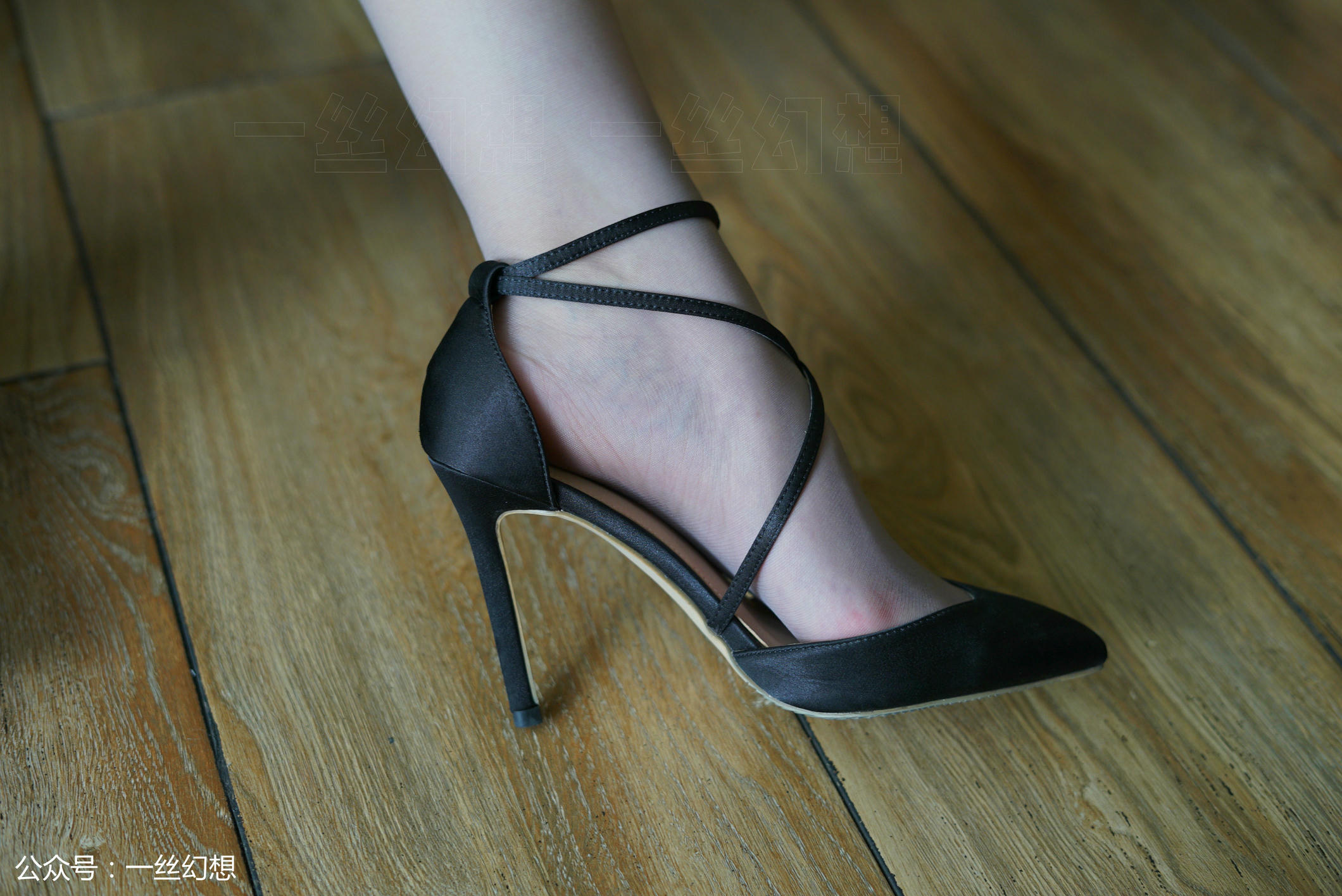 高丝女子图鉴 袜小喵×一丝幻想 NZ034 茜茜 [59P+59MB]_第1集