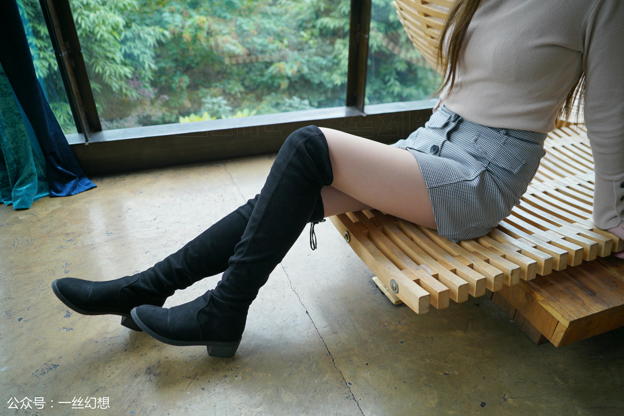 高丝女子图鉴 袜小喵×一丝幻想 NZ035 ViVi [59P+68MB]_第1集