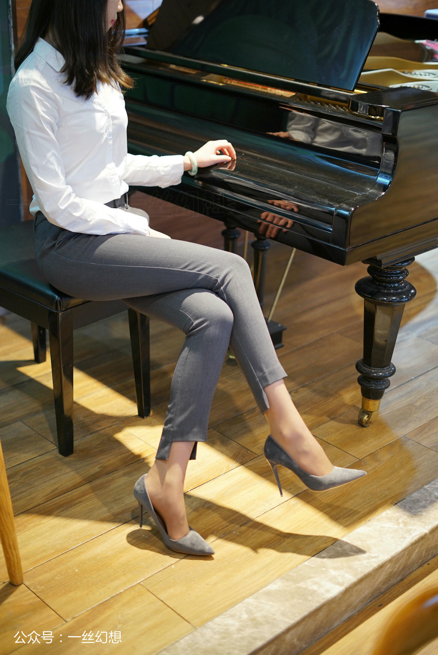 高丝女子图鉴 袜小喵×一丝幻想 NZ036 茜茜 [59P+65MB]_第2集