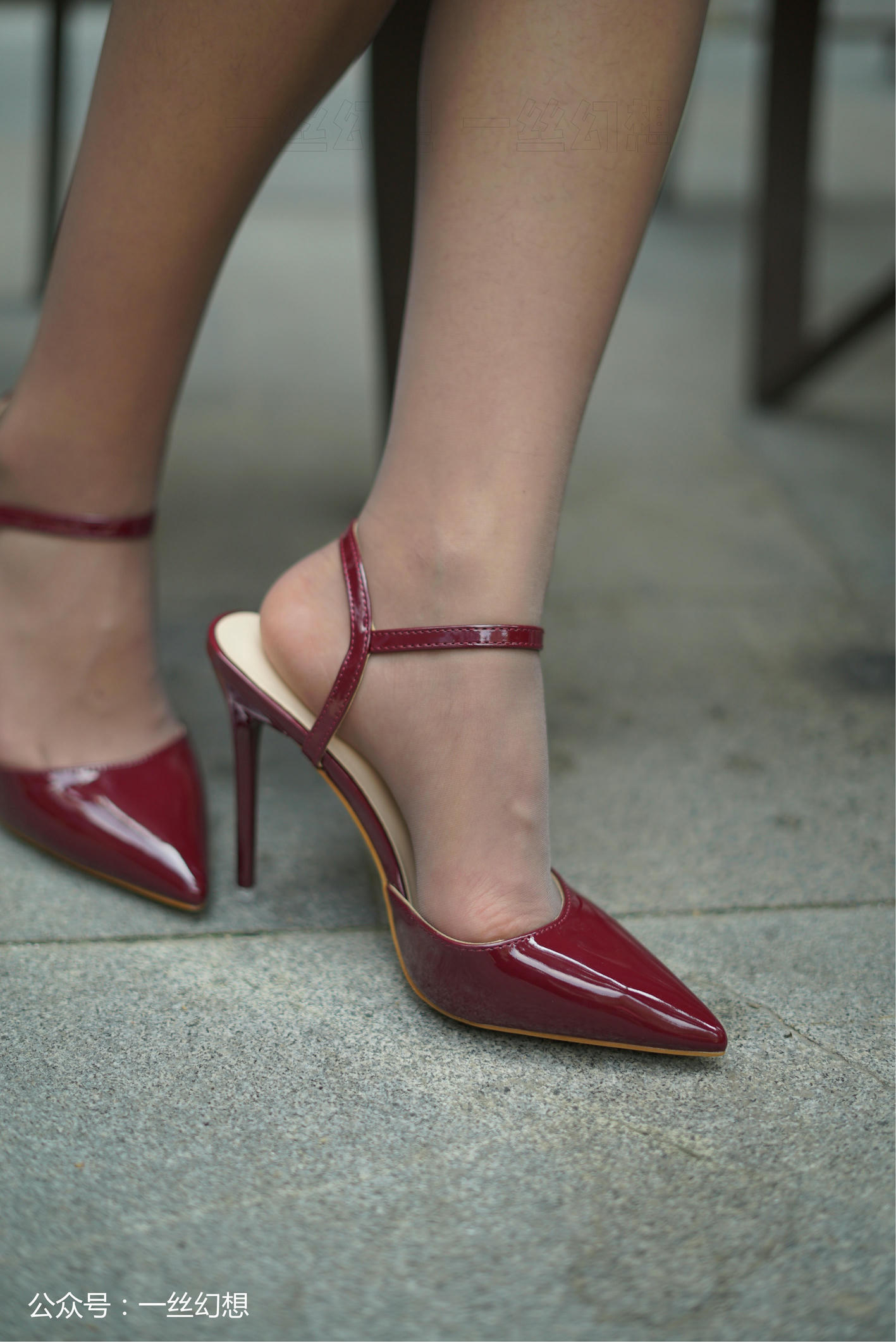 高丝女子图鉴 袜小喵×一丝幻想 NZ037 格格 [59P+106MB]_第2集