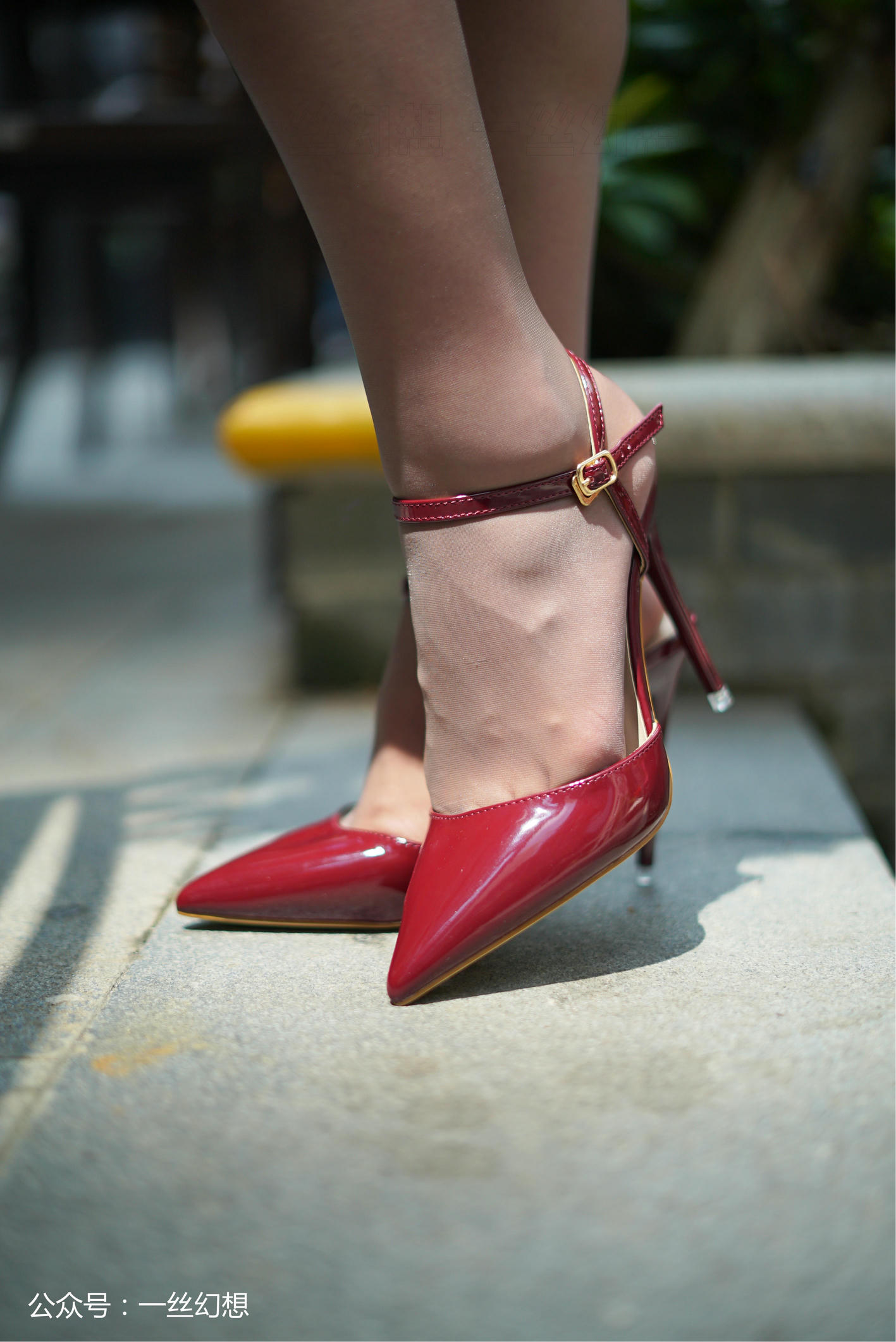 高丝女子图鉴 袜小喵×一丝幻想 NZ037 格格 [59P+106MB]_第2集