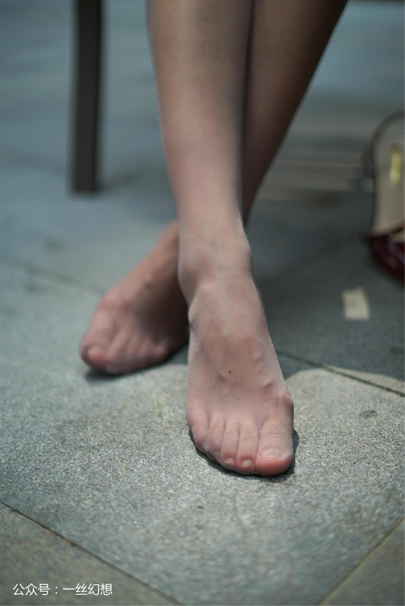 高丝女子图鉴 袜小喵×一丝幻想 NZ037 格格 [59P+106MB]_第3集