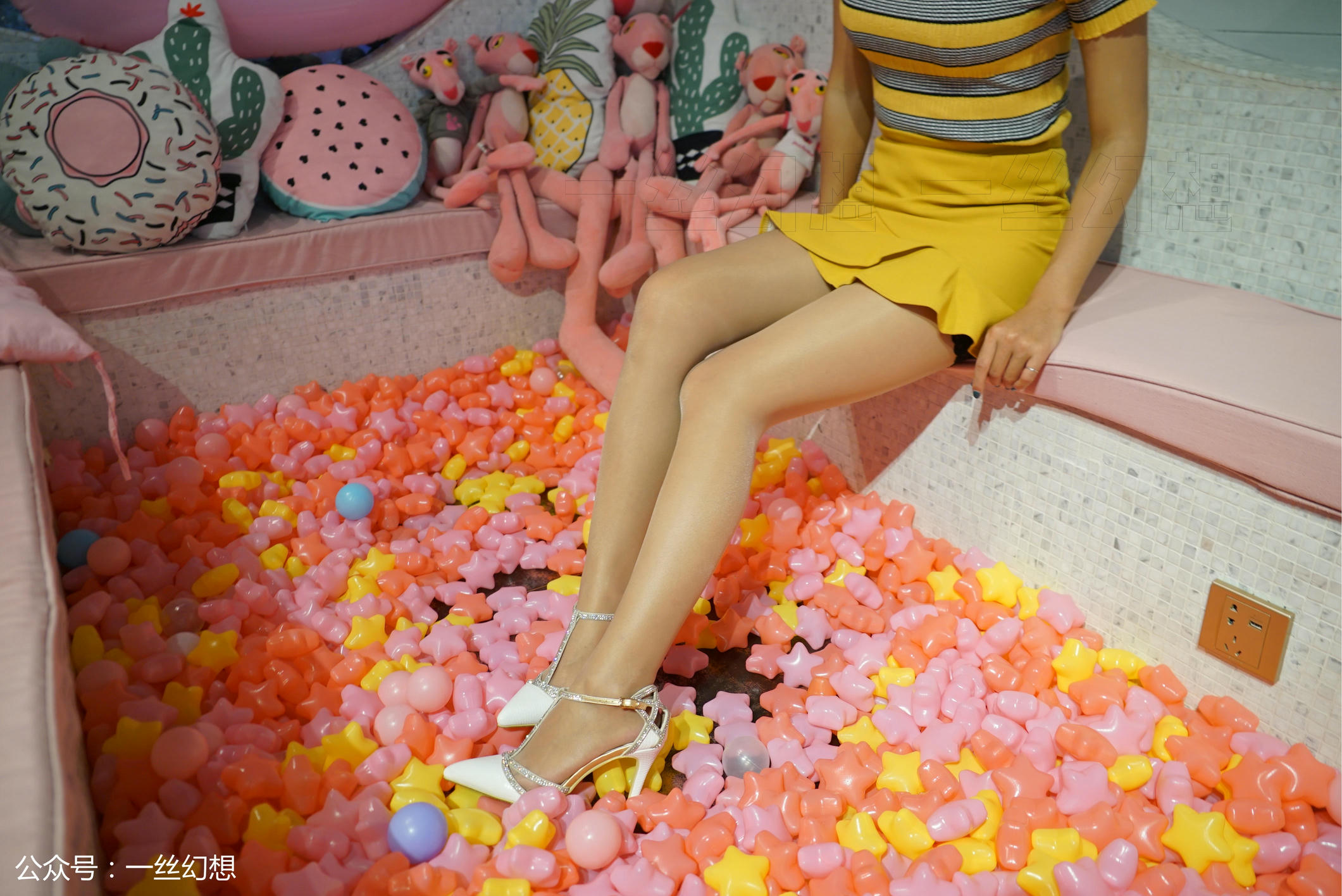 高丝女子图鉴 袜小喵×一丝幻想 NZ039 糖糖 [59P+86MB]_第1集