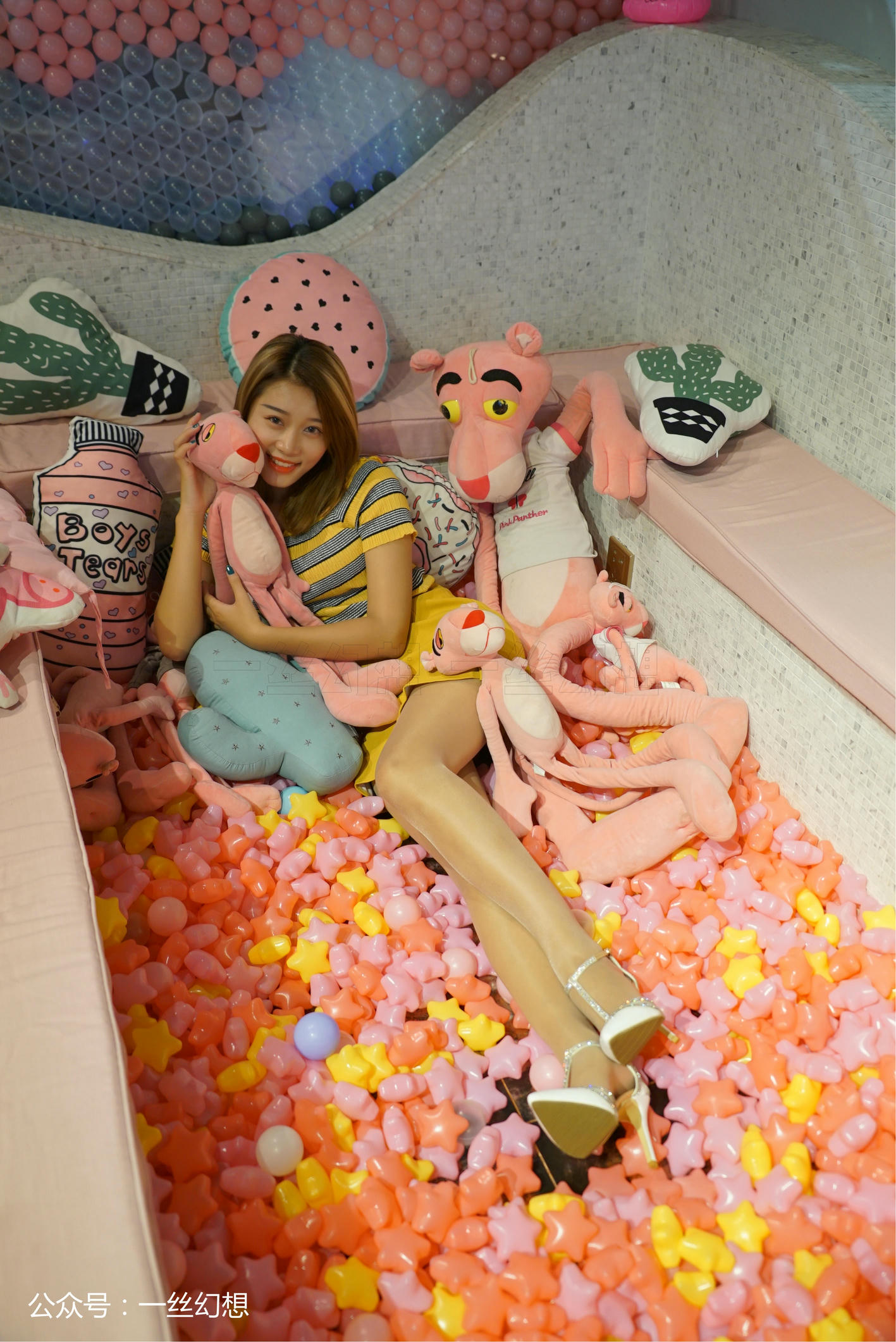 高丝女子图鉴 袜小喵×一丝幻想 NZ039 糖糖 [59P+86MB]_第2集