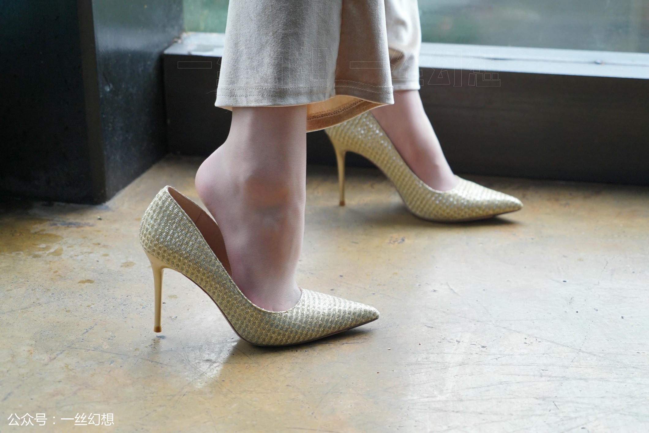 高丝女子图鉴 袜小喵×一丝幻想 NZ042 茜茜 [59P+110MB]_第2集