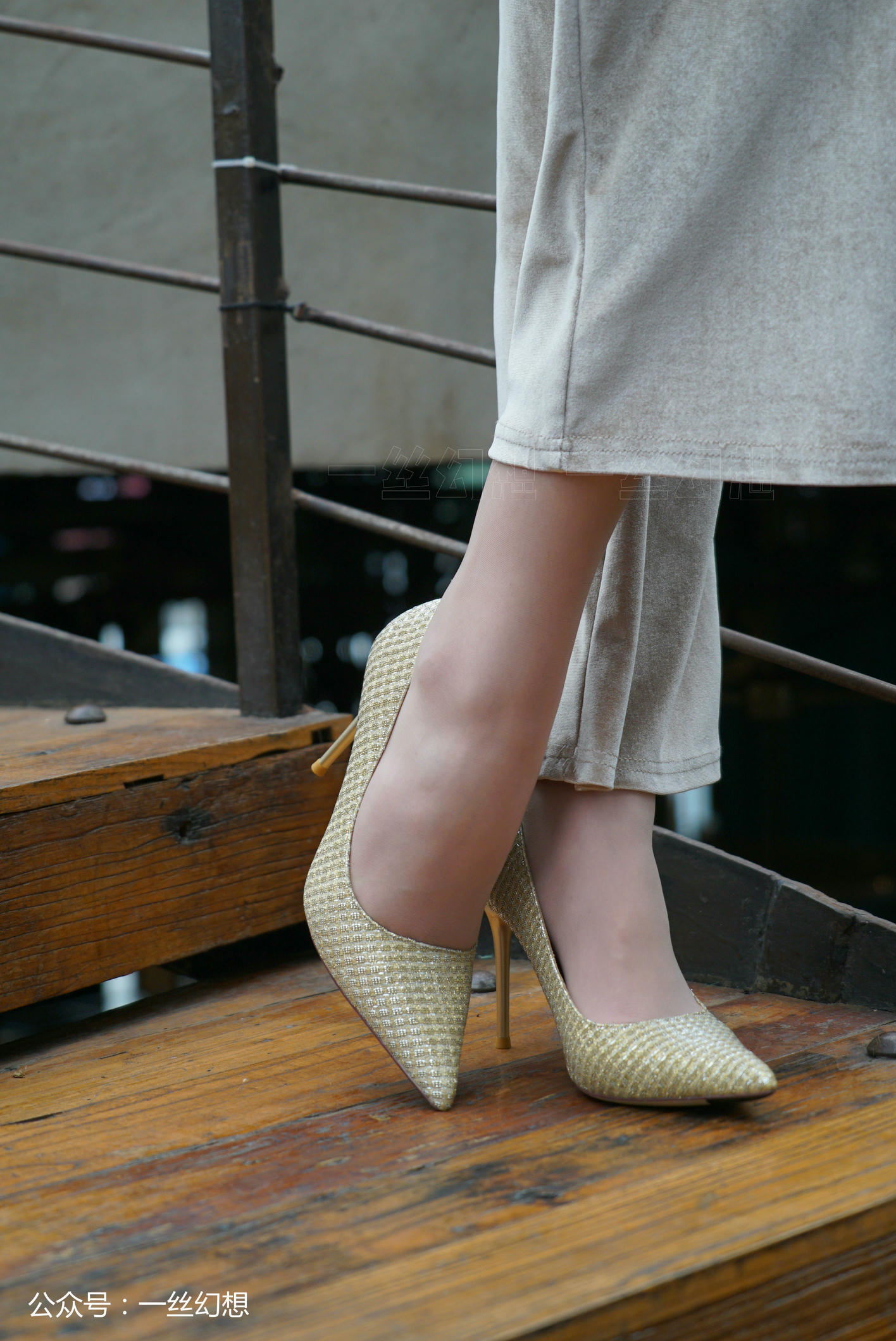 高丝女子图鉴 袜小喵×一丝幻想 NZ042 茜茜 [59P+110MB]_第2集