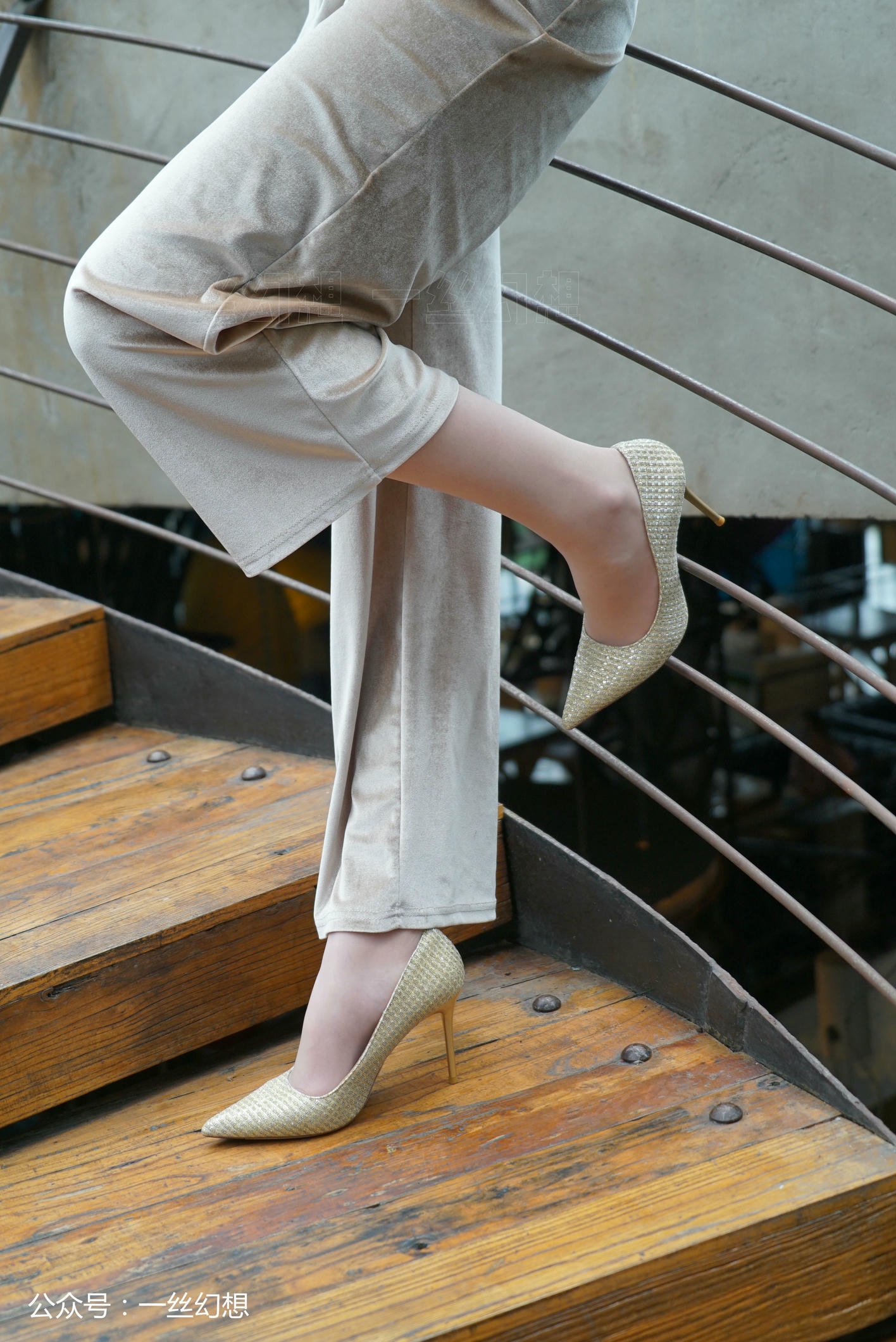 高丝女子图鉴 袜小喵×一丝幻想 NZ042 茜茜 [59P+110MB]_第2集