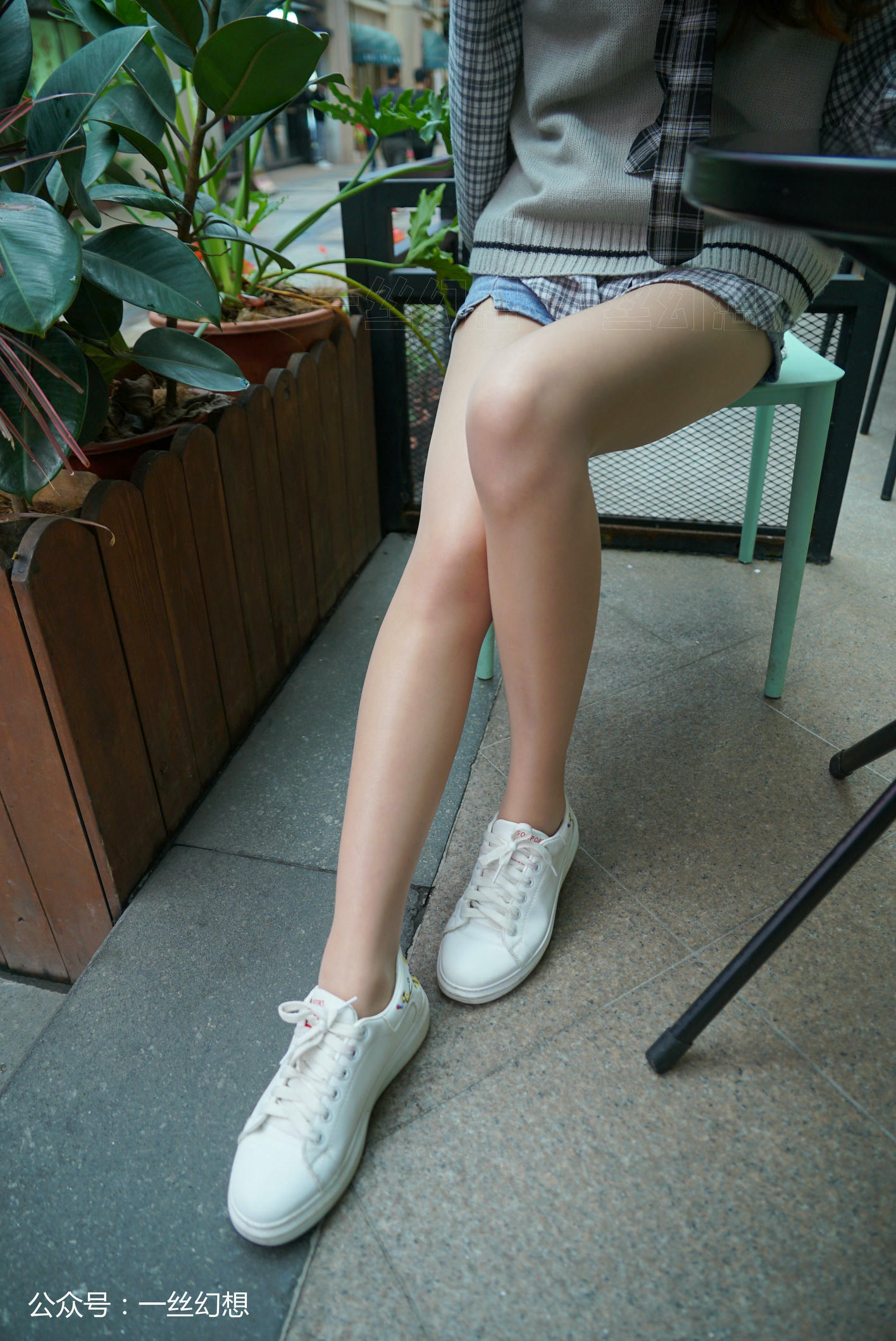 高丝女子图鉴 袜小喵×一丝幻想 NZ051 莹 [59P+75MB]_第1集