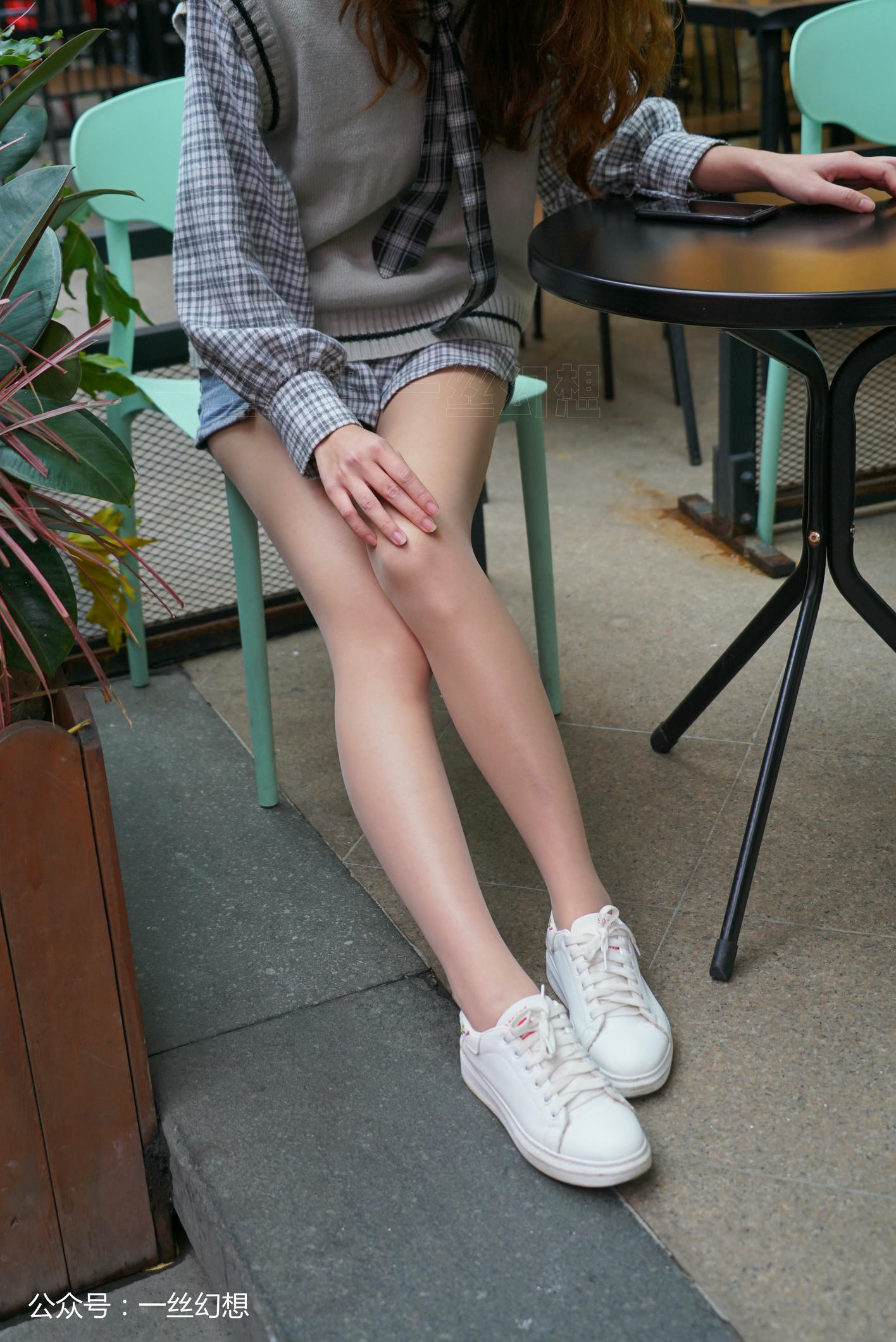 高丝女子图鉴 袜小喵×一丝幻想 NZ051 莹 [59P+75MB]_第1集