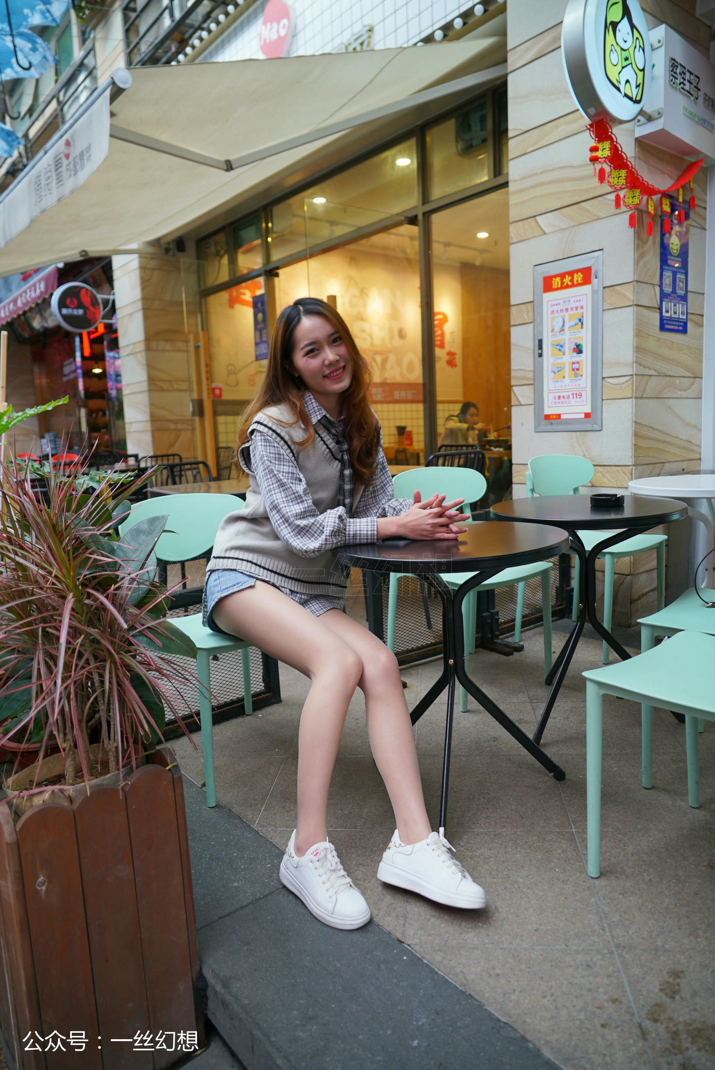 高丝女子图鉴 袜小喵×一丝幻想 NZ051 莹 [59P+75MB]_第1集