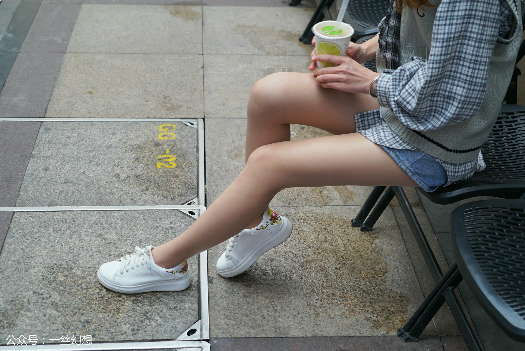 高丝女子图鉴 袜小喵×一丝幻想 NZ051 莹 [59P+75MB]_第2集