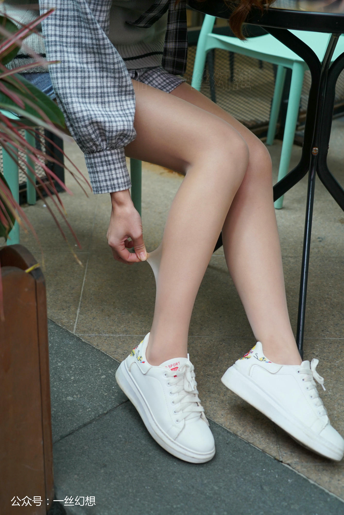 高丝女子图鉴 袜小喵×一丝幻想 NZ051 莹 [59P+75MB]_第1集