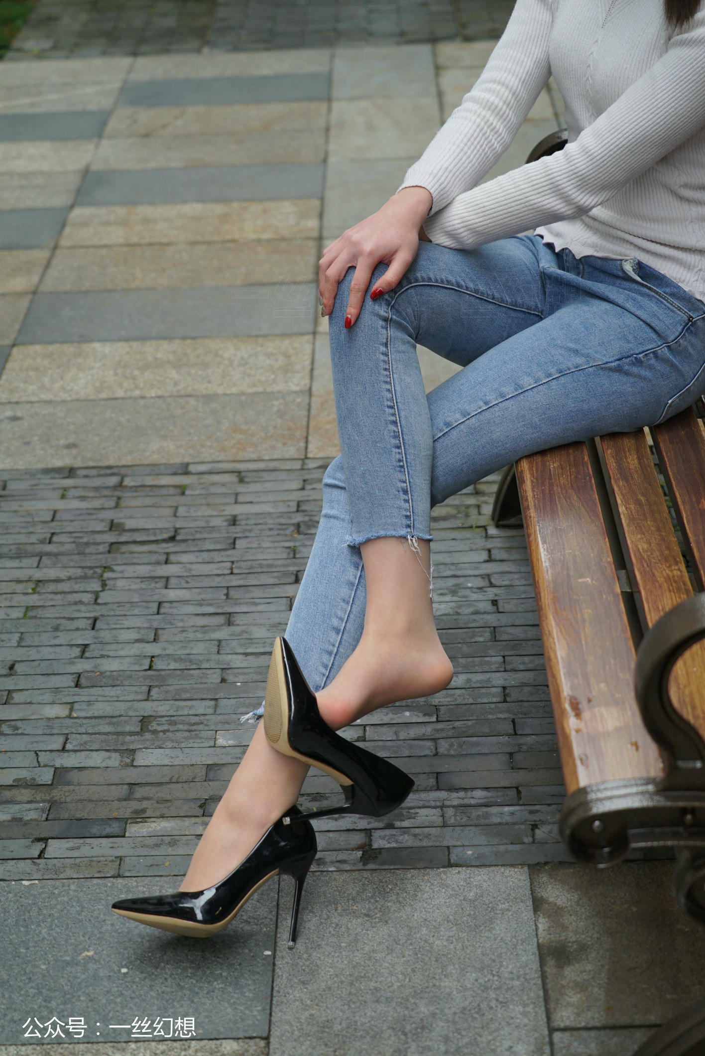 高丝女子图鉴 袜小喵×一丝幻想 NZ052 茜茜 [59P+78MB]_第3集