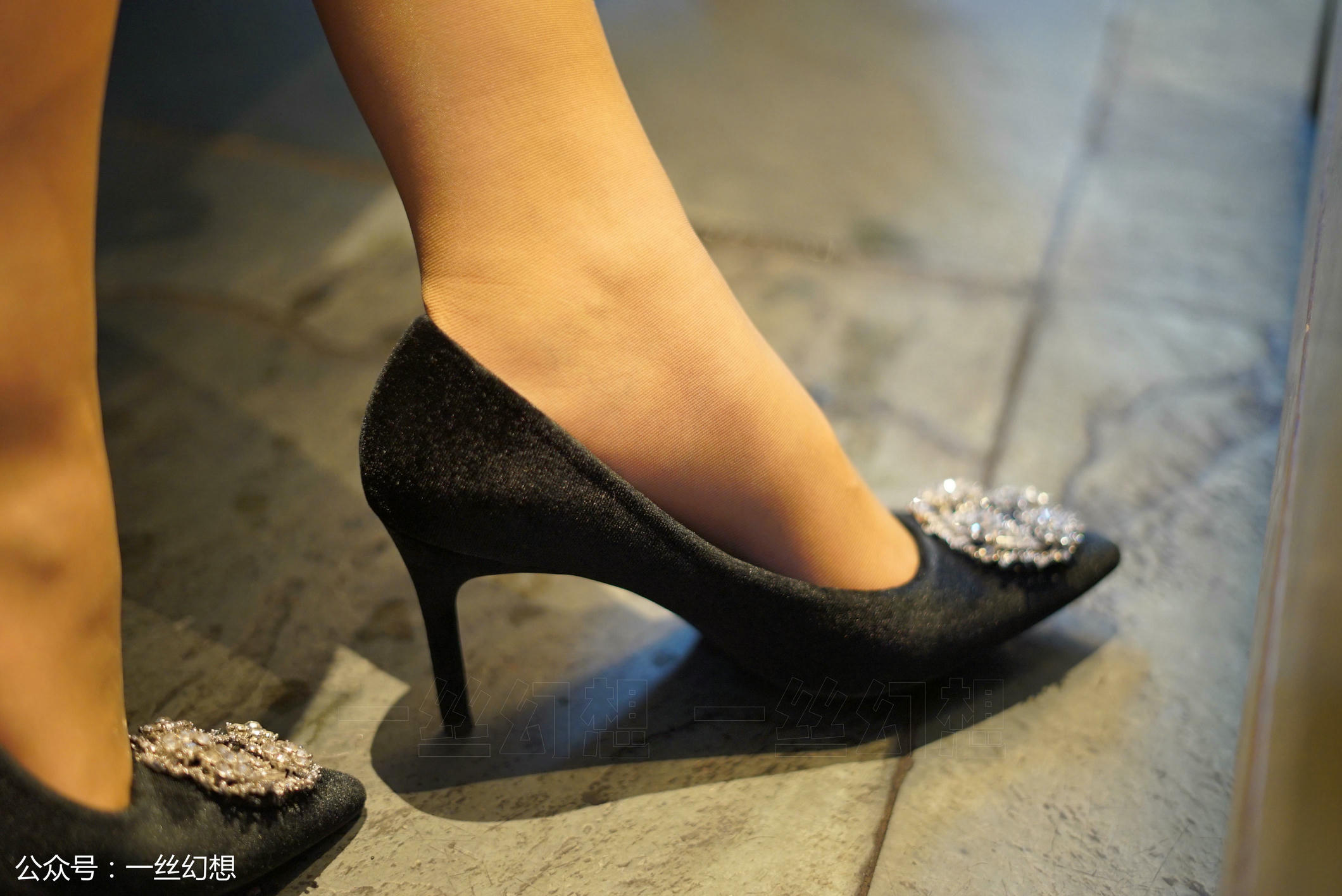 高丝女子图鉴 袜小喵×一丝幻想 NZ054 茜茜 [59P+55MB]_第1集