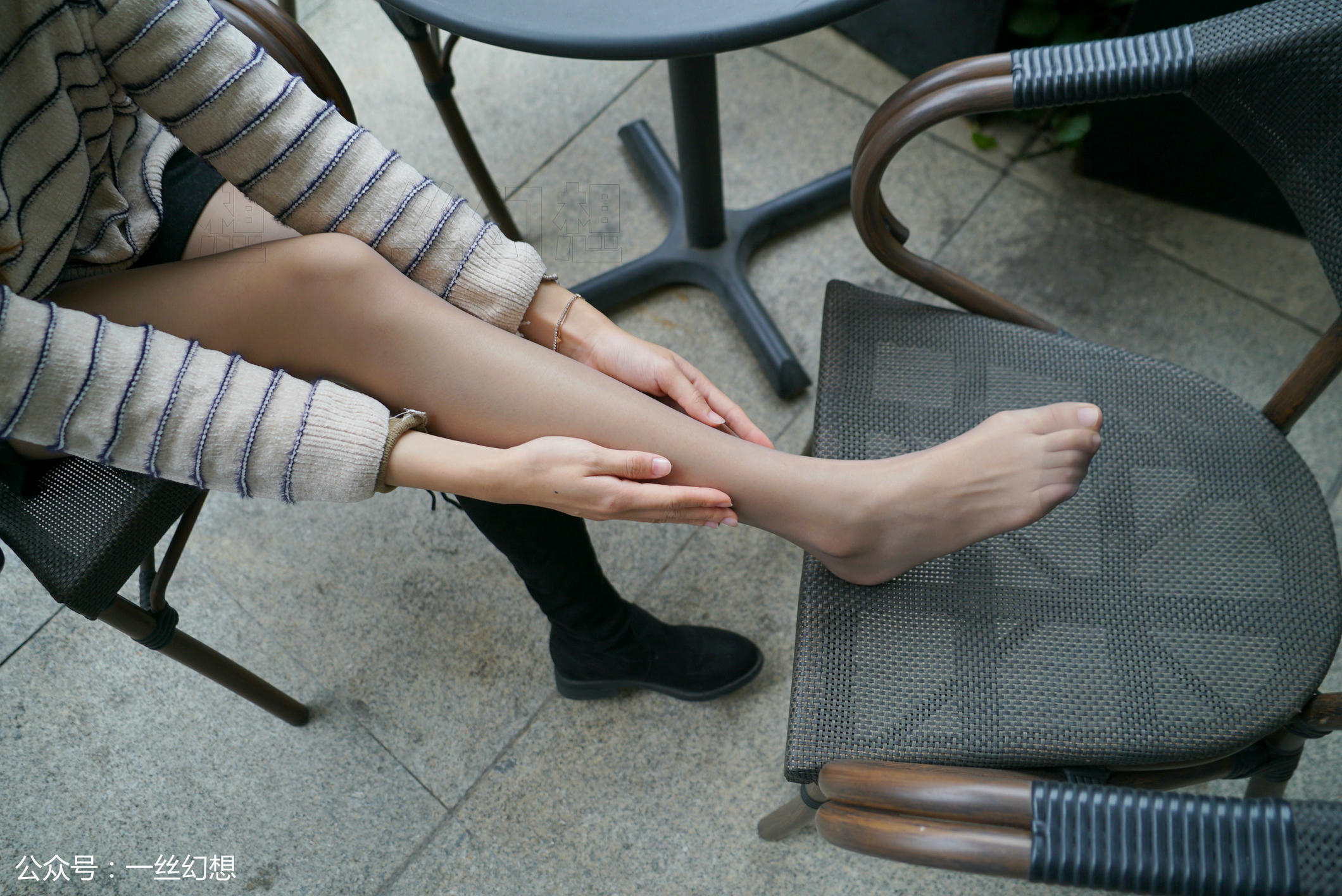 高丝女子图鉴 袜小喵×一丝幻想 NZ055 小唯 [59P+74MB]_第1集