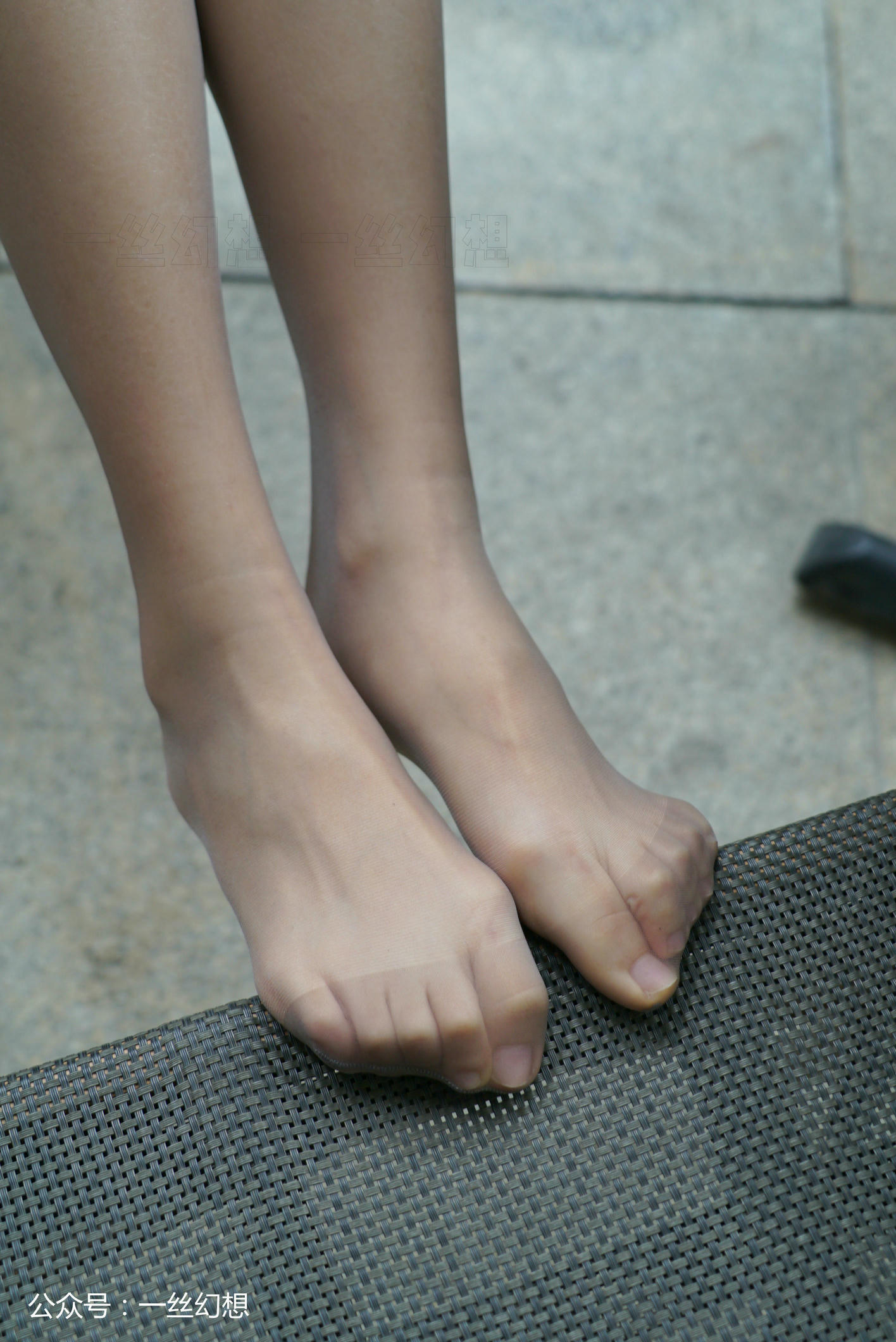 高丝女子图鉴 袜小喵×一丝幻想 NZ055 小唯 [59P+74MB]_第2集