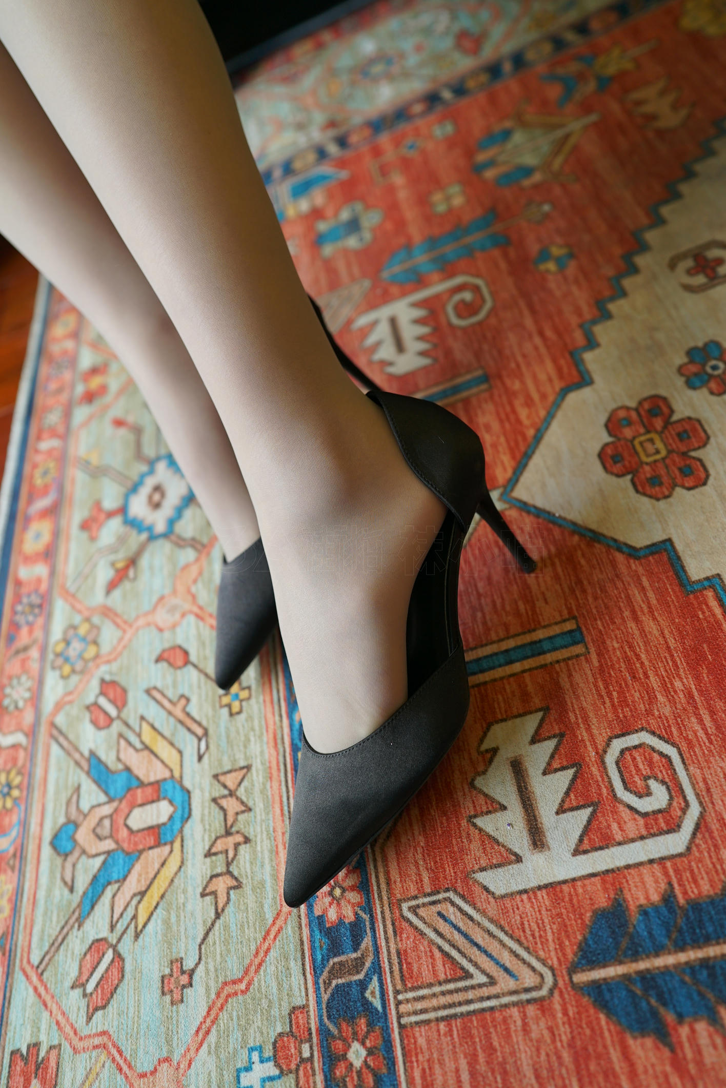 高丝女子图鉴 袜小喵×一丝幻想 NZ138 小妖精桃桃职业装 [58P+363MB]_第1集