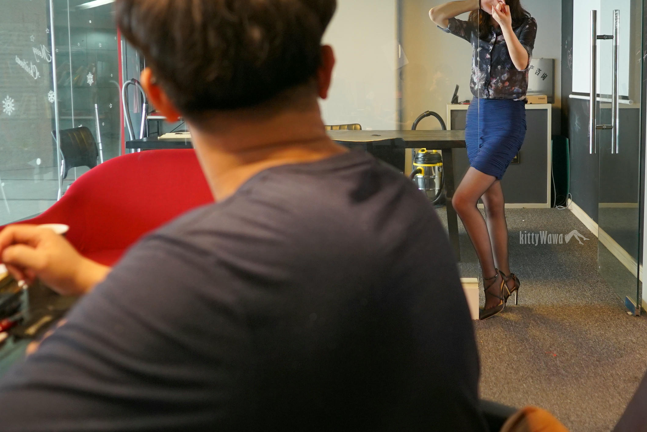 袜小喵 KT041 丝滑总监（上） [45P+242M]_第1集