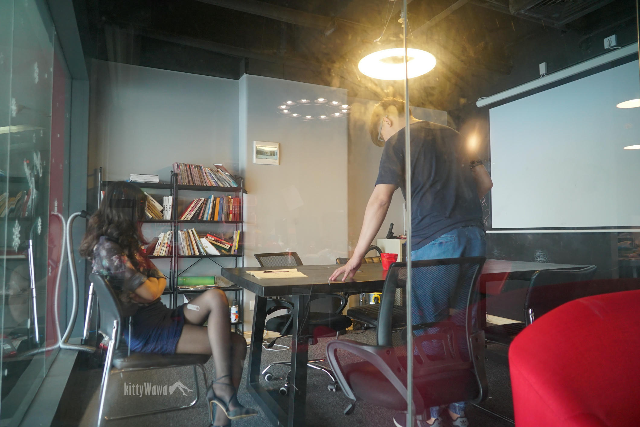 袜小喵 KT041 丝滑总监（上） [45P+242M]_第1集