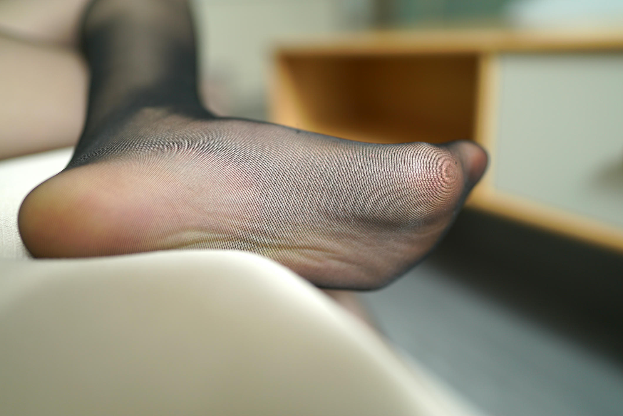 高丝女子图鉴 袜小喵×一丝幻想 NZ140 一米大长腿黑丝 [58P+416MB]_第2集