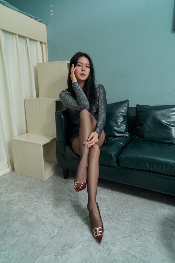 高丝女子图鉴 袜小喵×一丝幻想 NZ172 芒果 [59P+8MB]_第1集