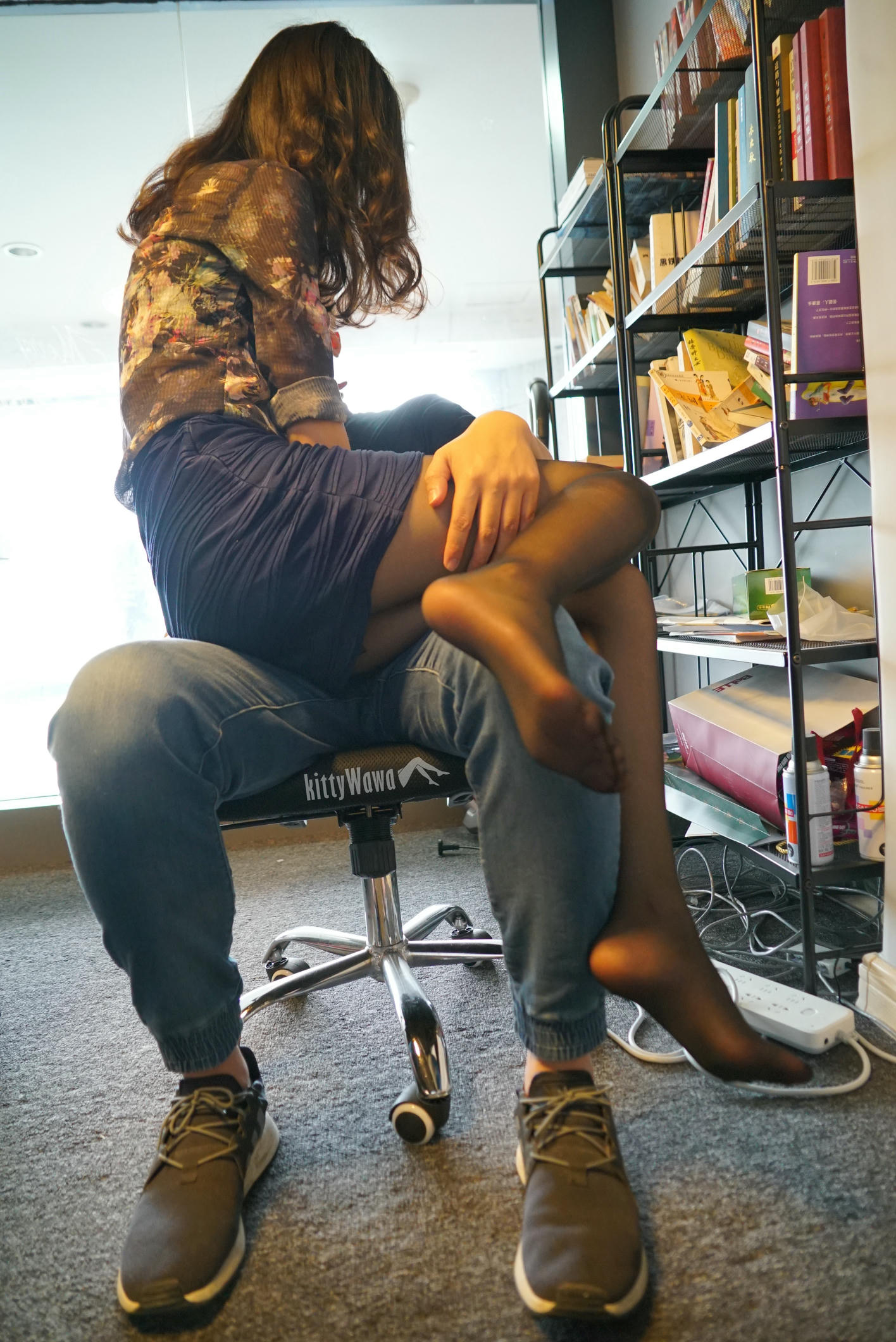 袜小喵 KT042 丝滑总监（下） [50P+266M]_第1集