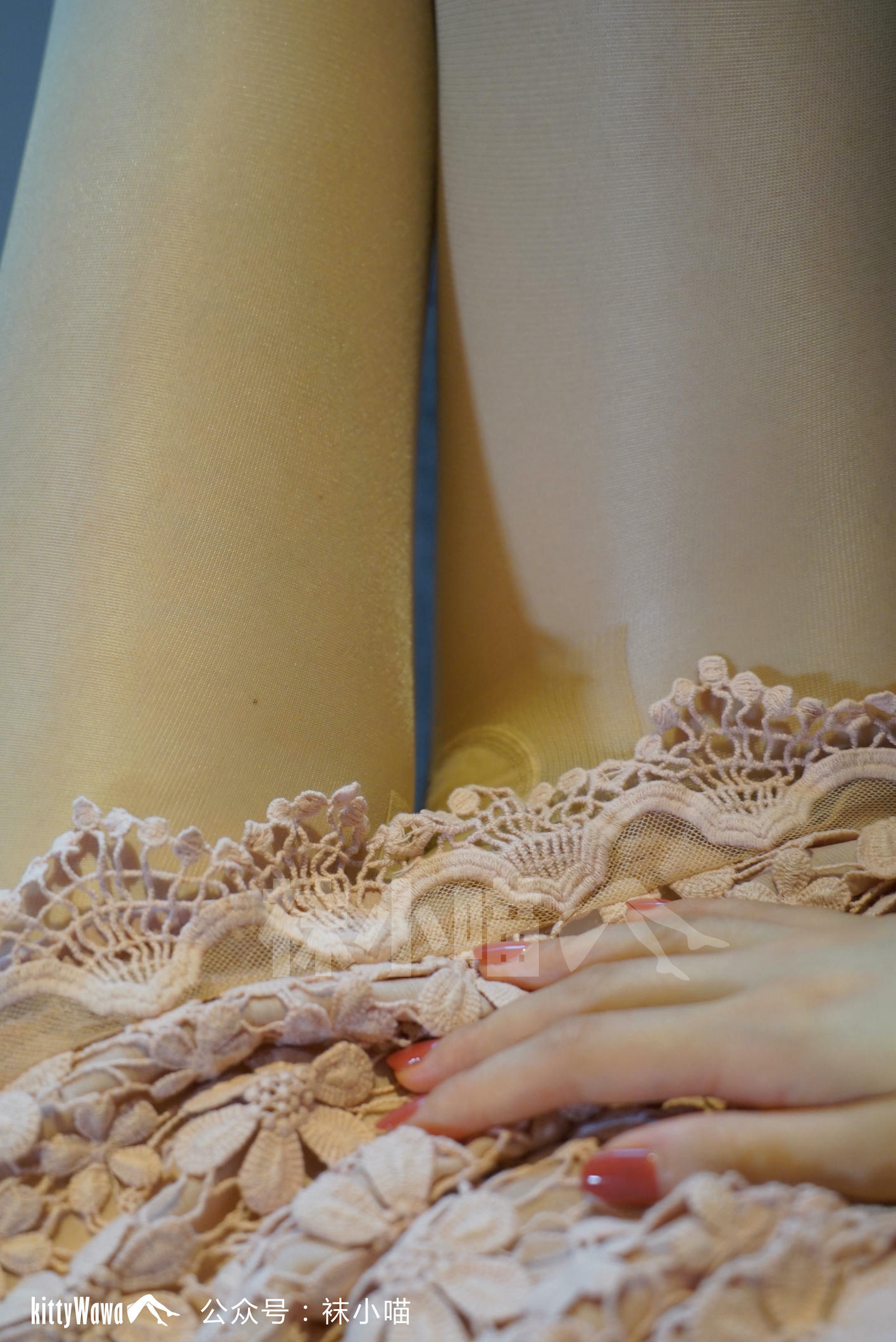 袜小喵 KT056 为雨所困的丝袜 [60P+58M]_第2集