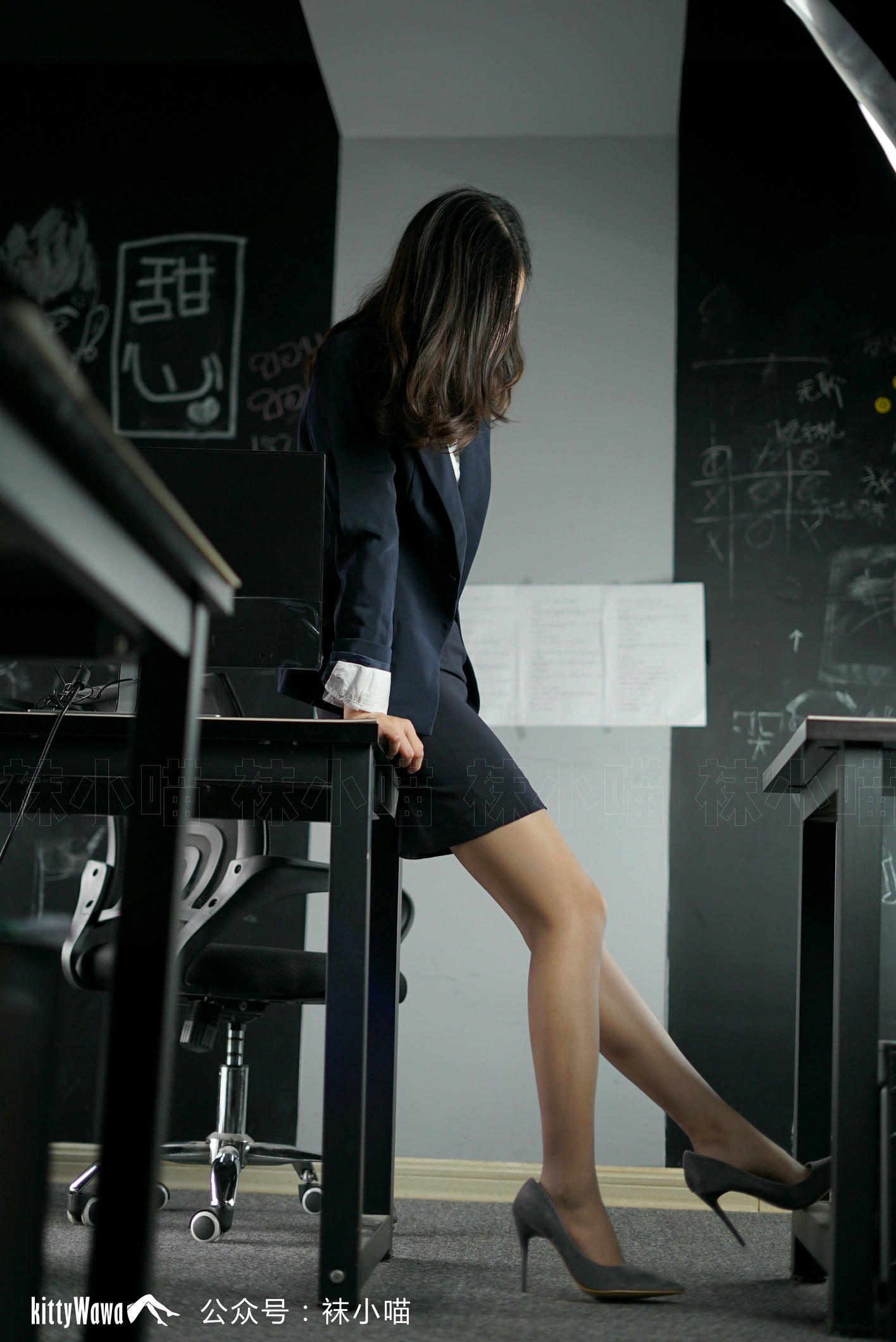 袜小喵 KT064 我的同事L总监 [74P+63M]_第3集