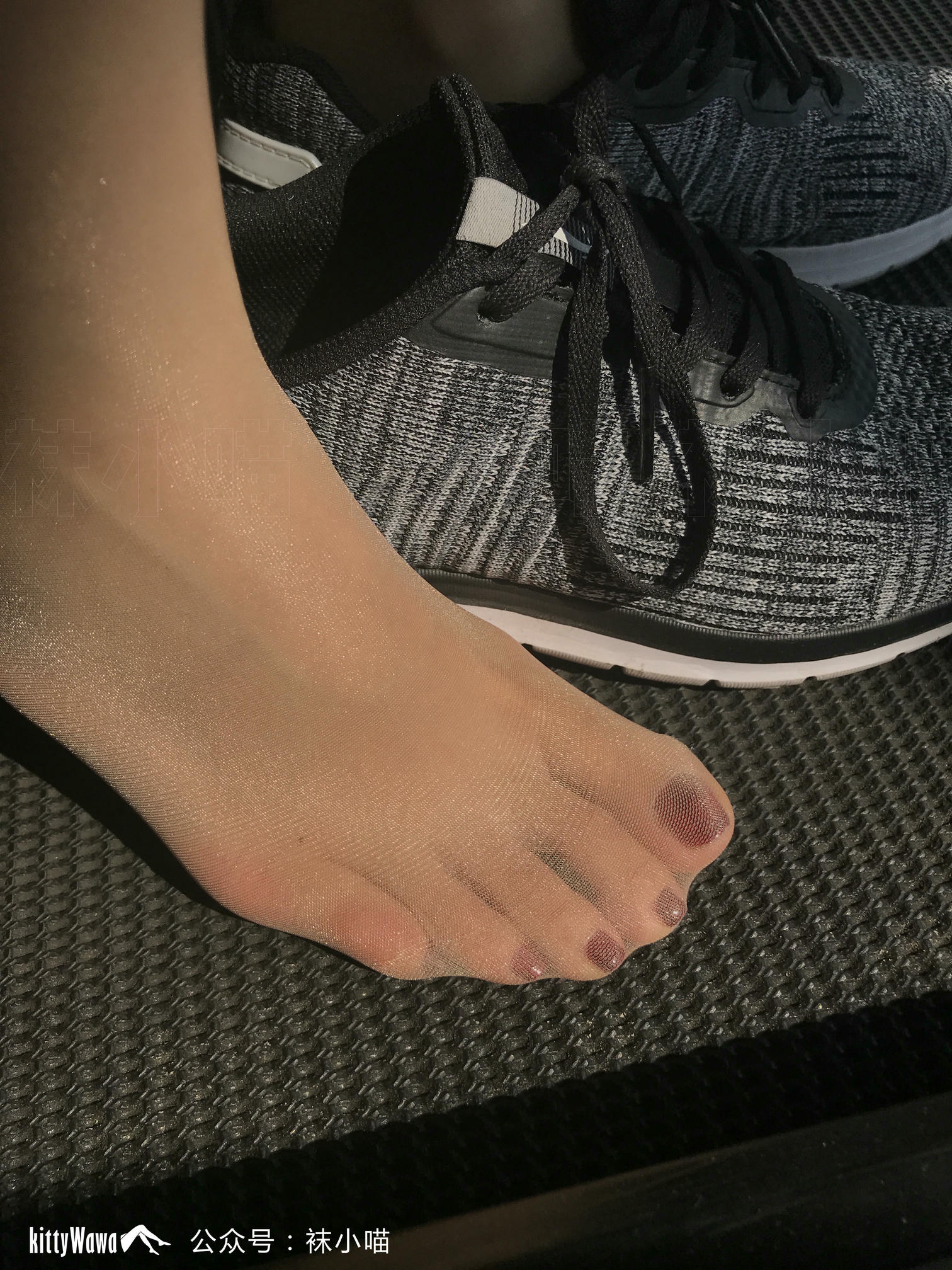 袜小喵 KT071 喵姐姐的健身课 [93P+114M]_第2集