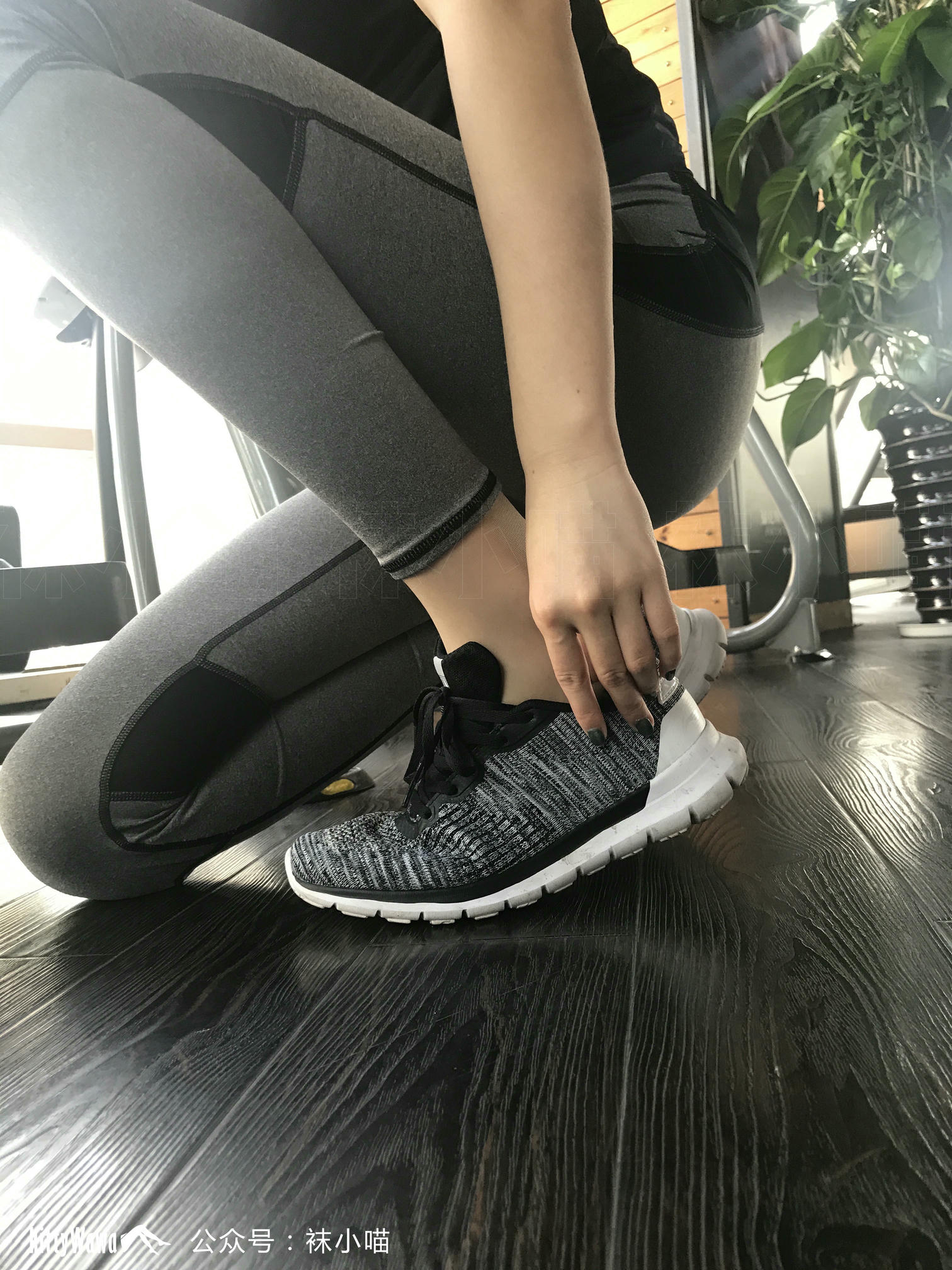 袜小喵 KT071 喵姐姐的健身课 [93P+114M]_第2集