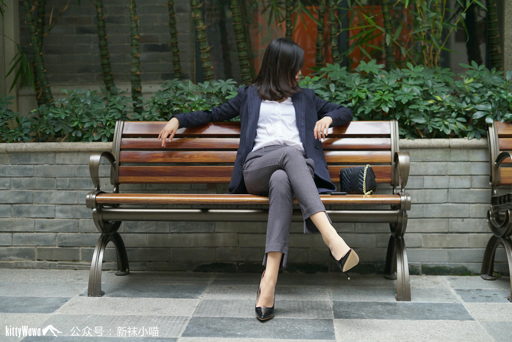 袜小喵 KT075 喵姐姐的职业装 [59P+52M]_第1集