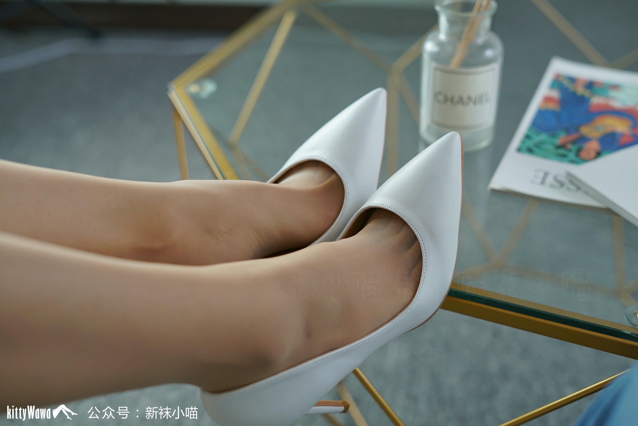 袜小喵 KT078 华丽西装裙 [59P+42M]_第1集