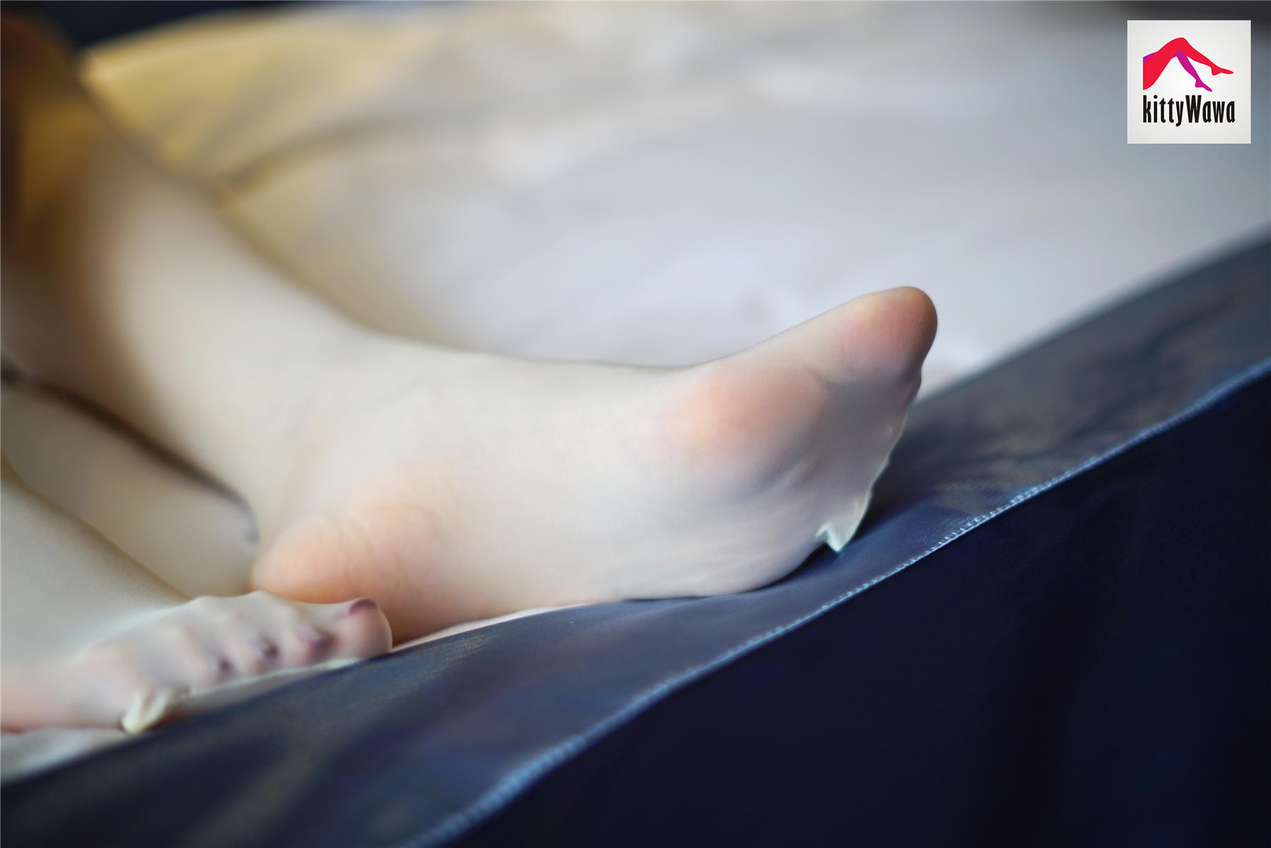 袜小喵 KT008 热情的乳白色 [99P+15M]_第1集