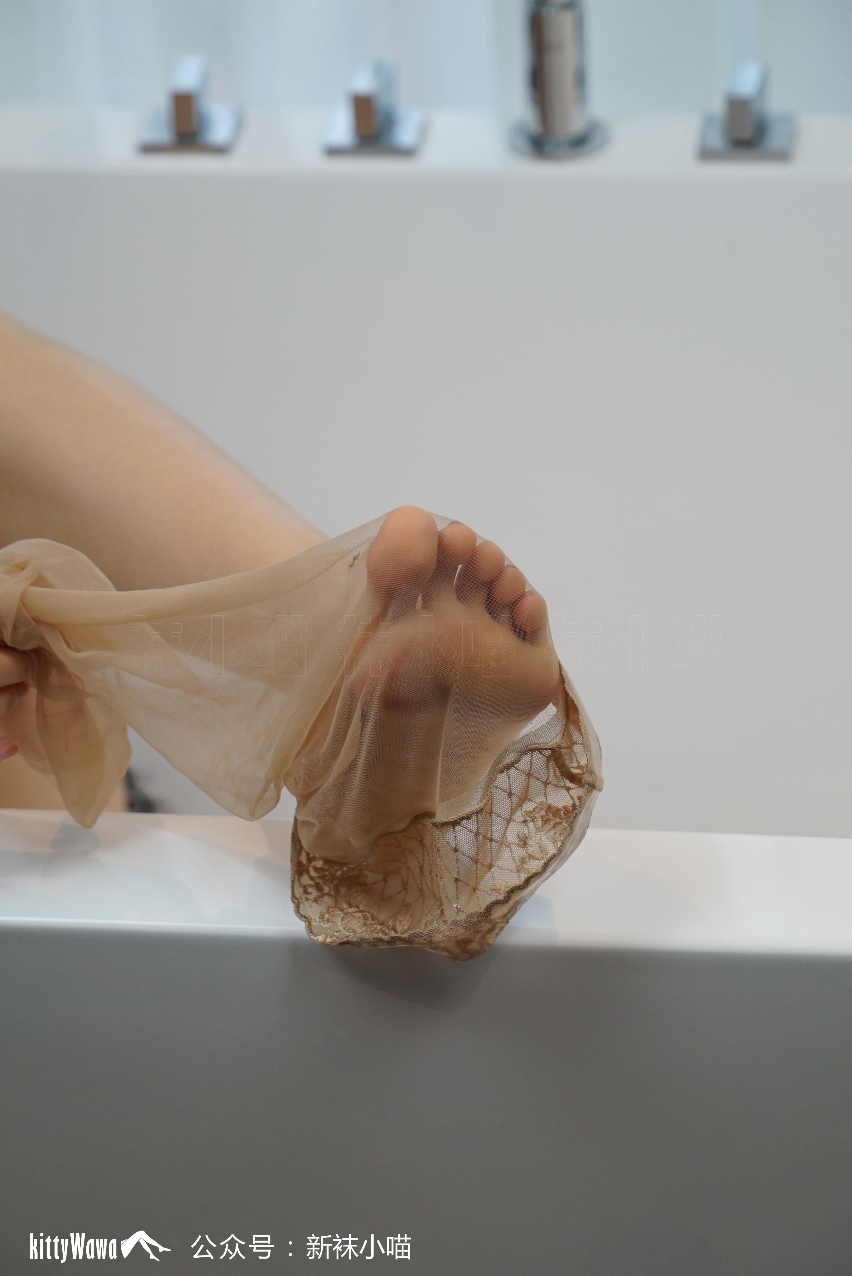 袜小喵 KT097 镂空蕾丝 [60P+42M]_第3集