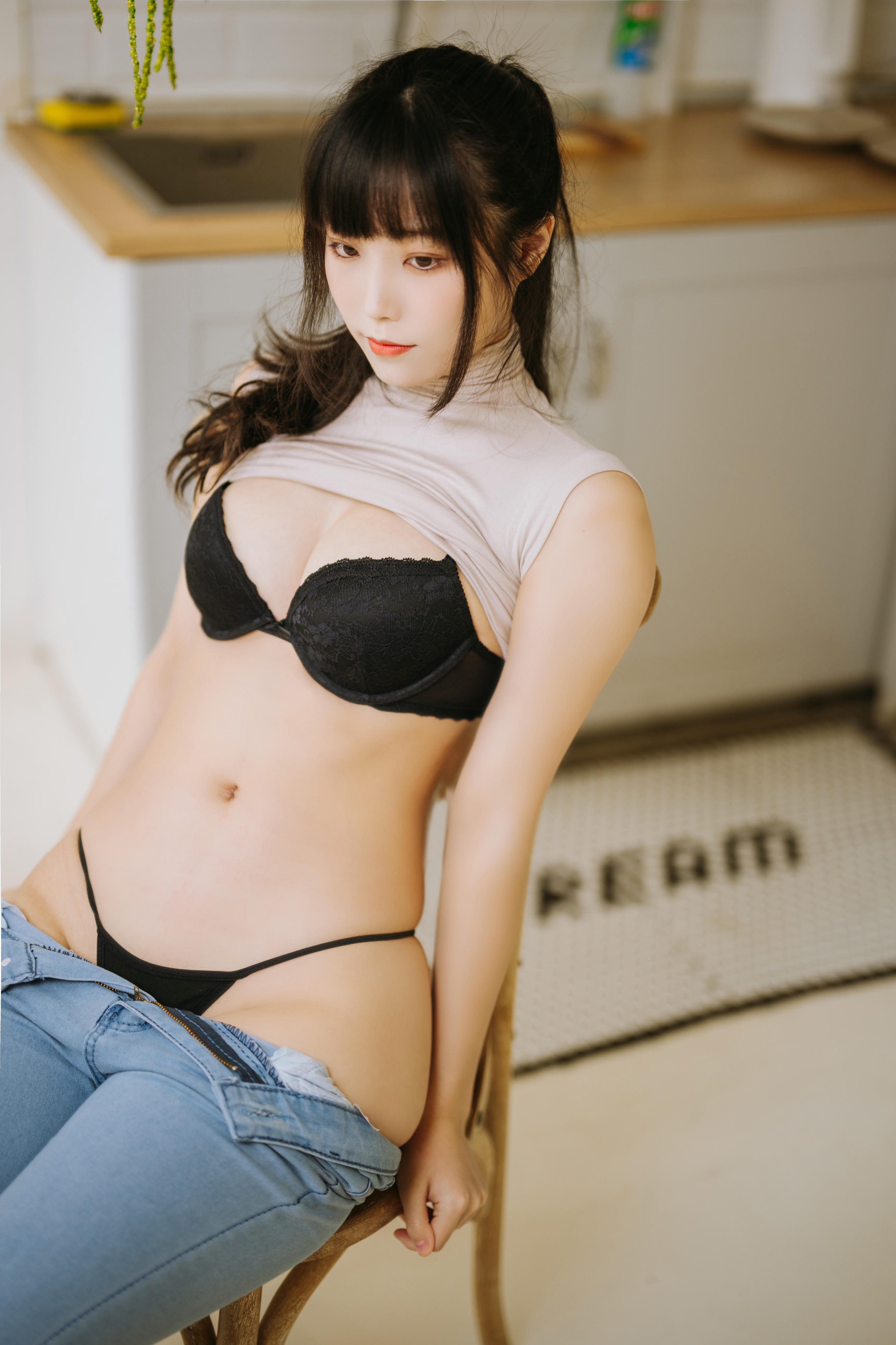 汪知子 NO.011 姐姐的牛仔裤[42P-284M]_第1集