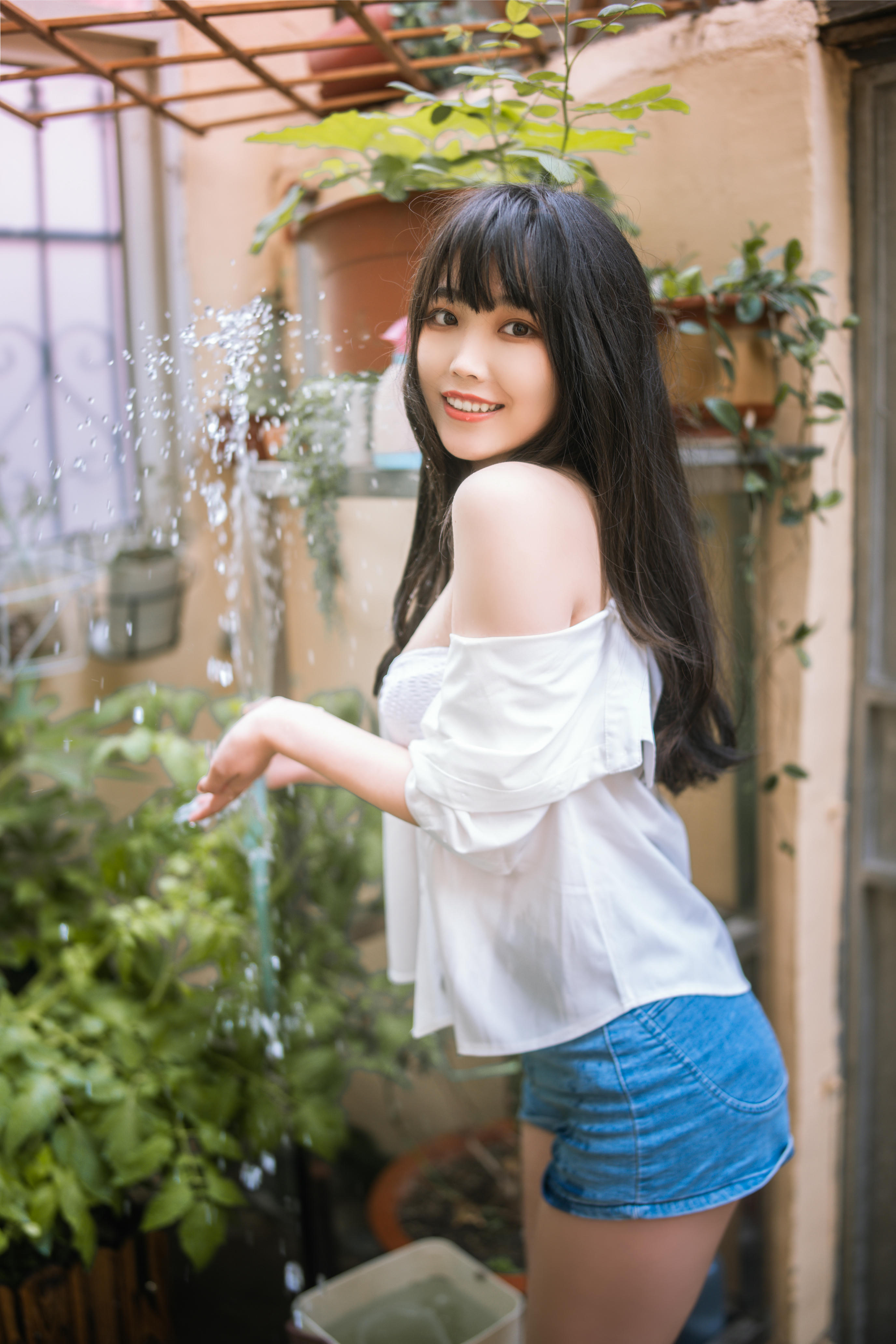 汪知子 NO.021 夏日小院 [33P／638MB]_第2集