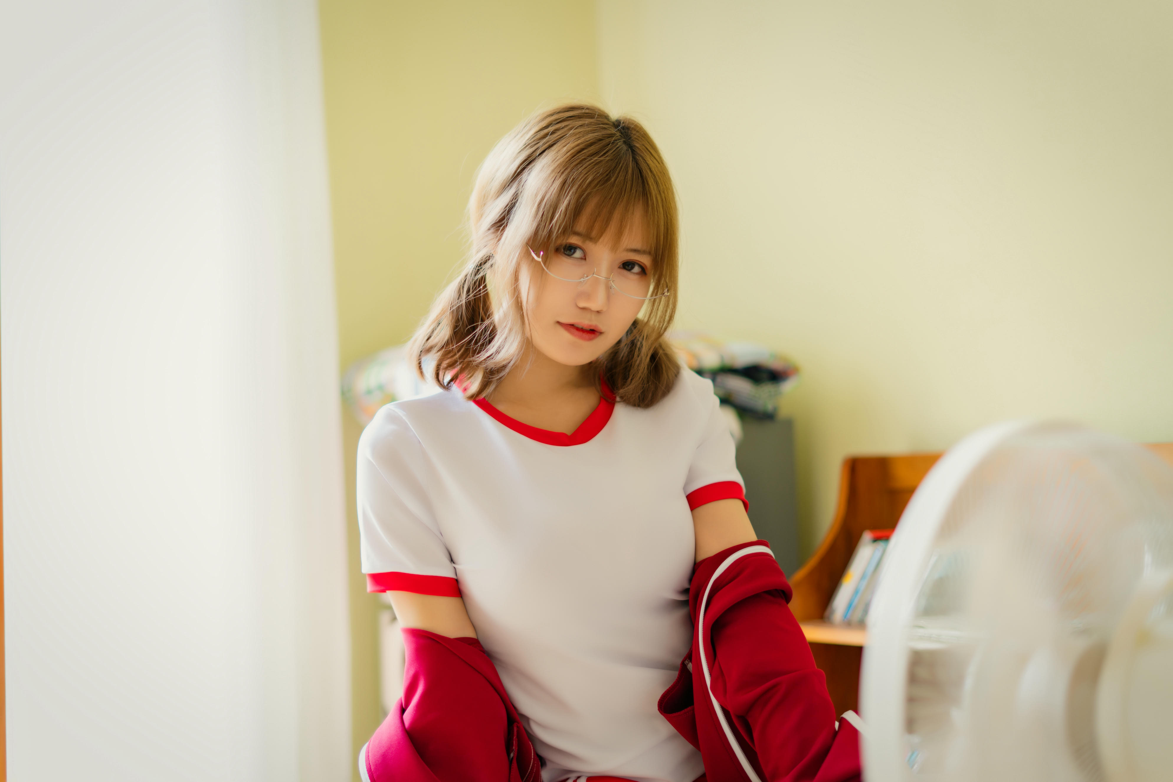 小仓千代w NO.004 红色体操服[48P-672MB]_第1集