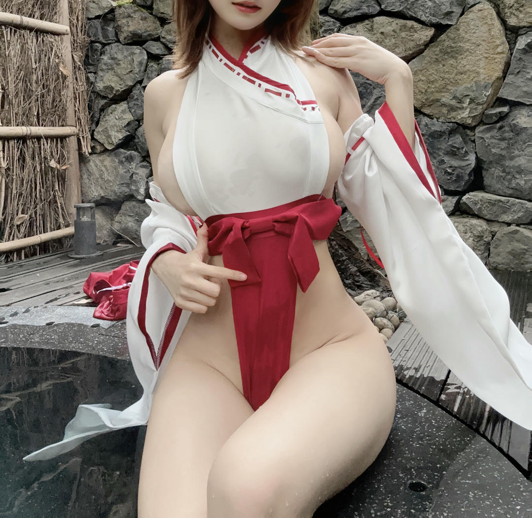 小仓千代w NO.042 23.04月fantia会员合集（全7期） [81P2V-209MB]-2023-04-06 巫女与汤池♨️ [15P-23MB]_第1集