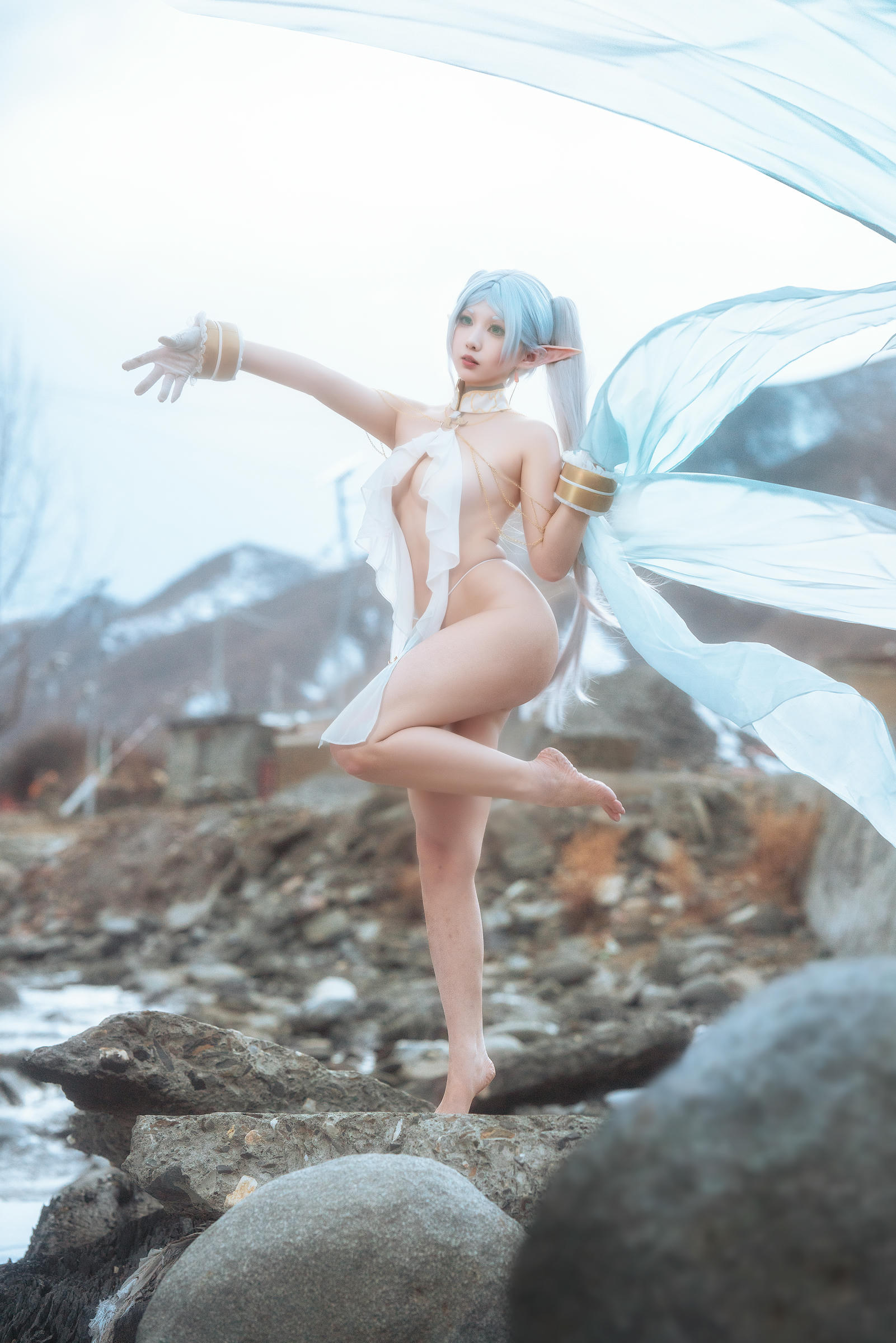 小和甜酒 NO.012 &橙风千雅 雪山 菲伦&芙莉莲 [88P-569MB]_第1集